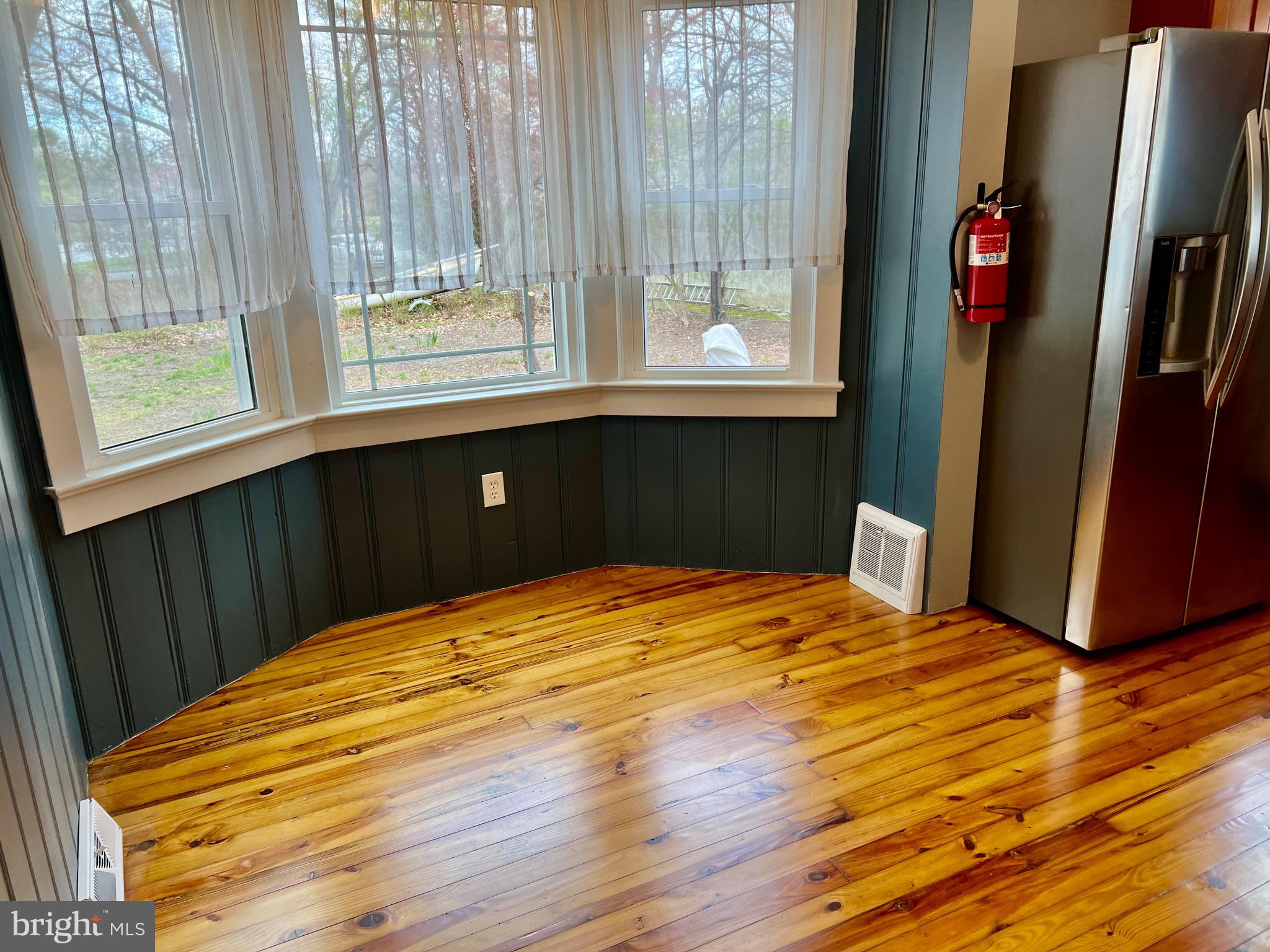 200 BUTTONWOOD DRIVE