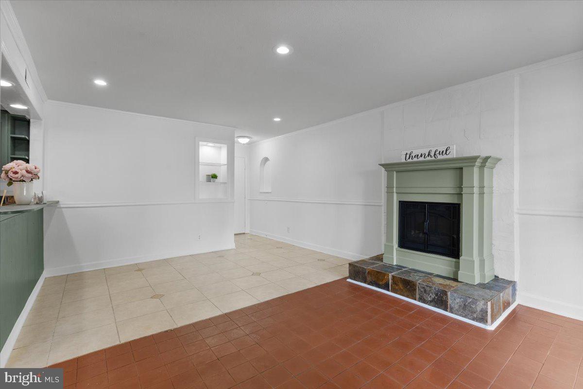 STAFFORD MEADOWS - Residential Lease