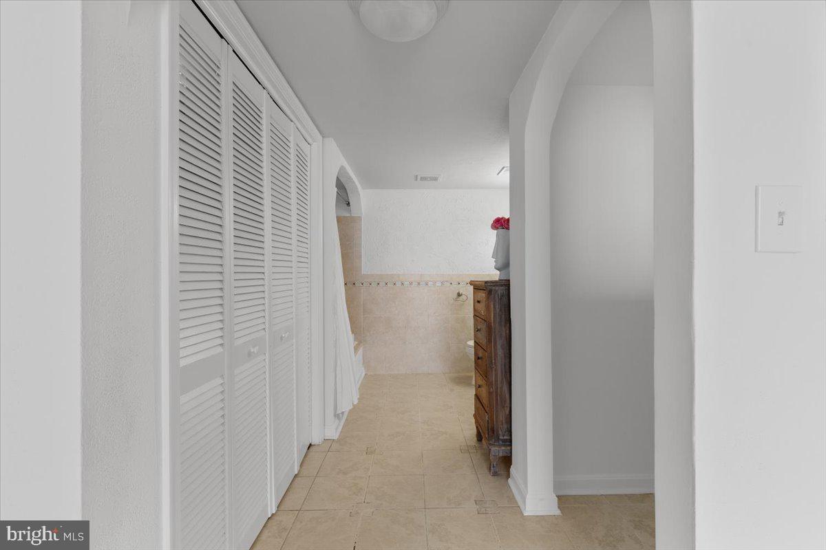 STAFFORD MEADOWS - Residential Lease