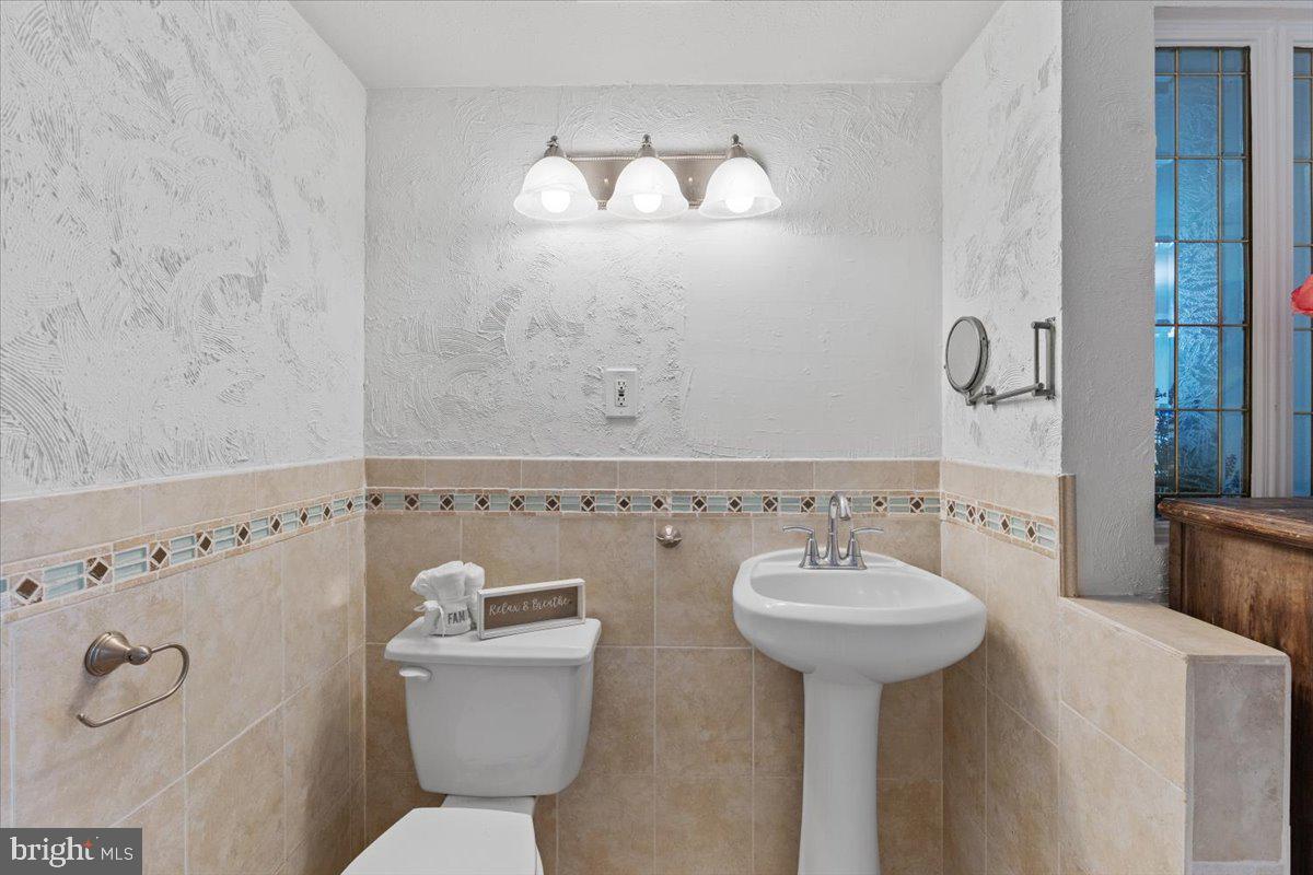 STAFFORD MEADOWS - Residential Lease