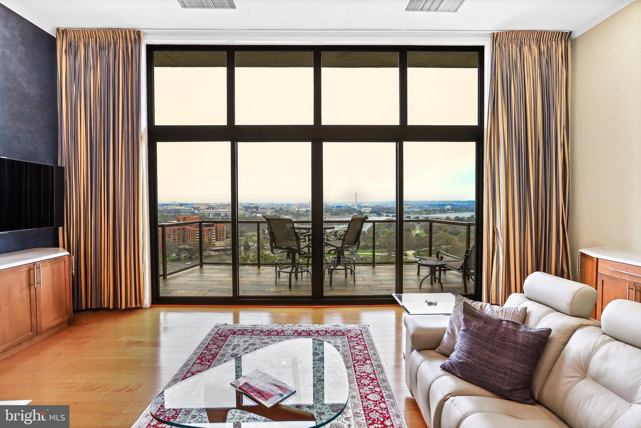 THE WESLIE - Residential