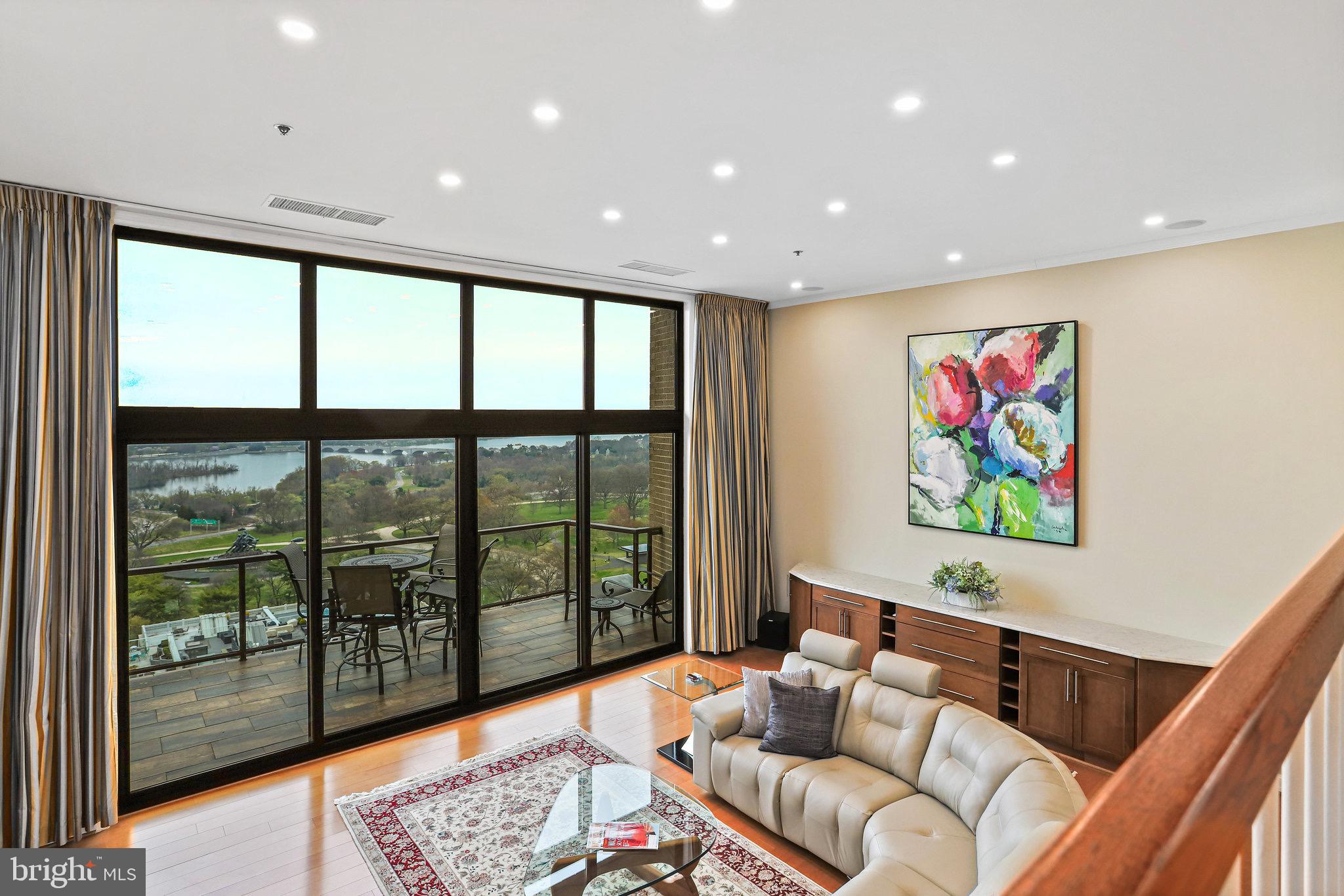 THE WESLIE - Residential