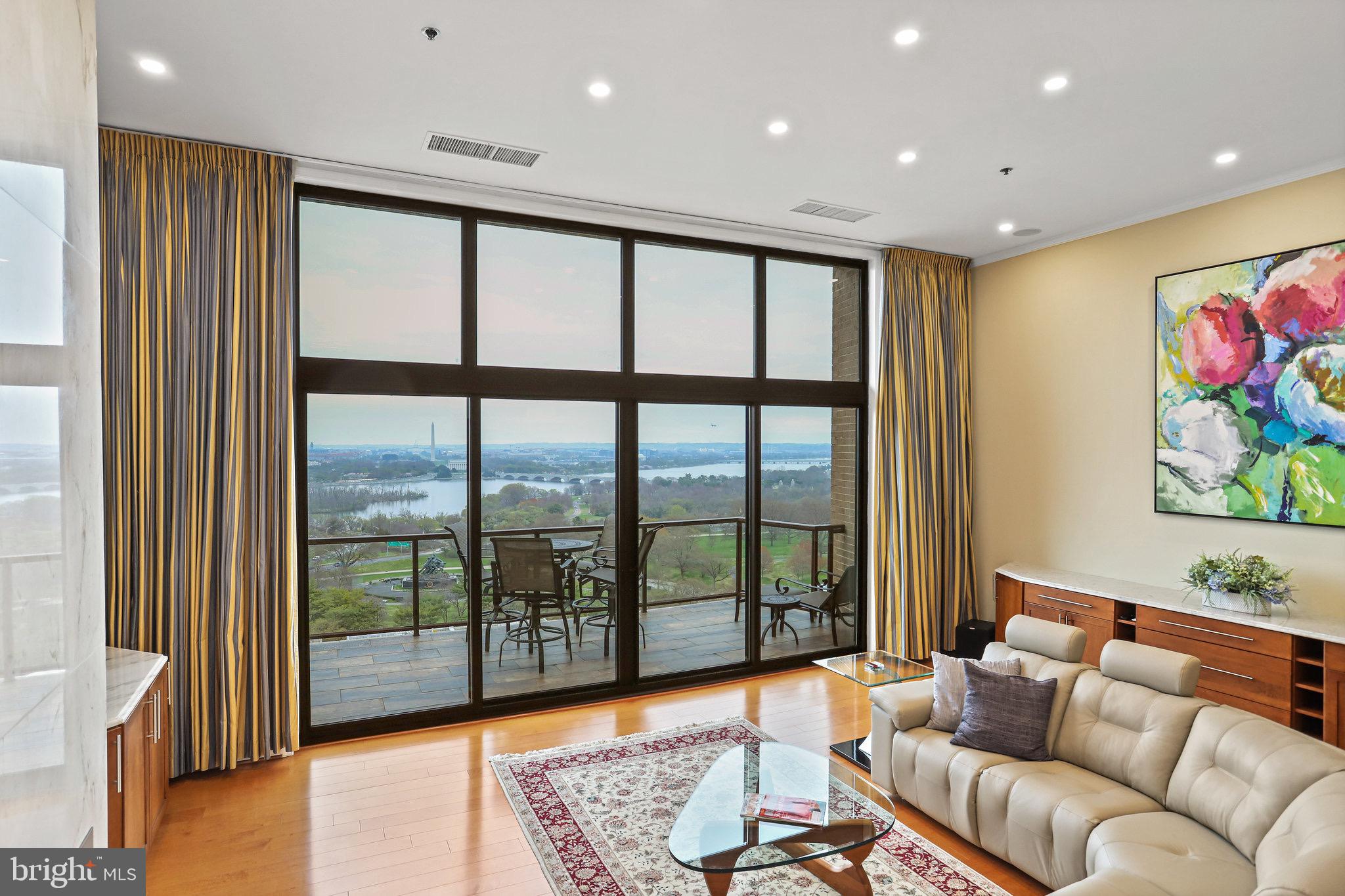 THE WESLIE - Residential