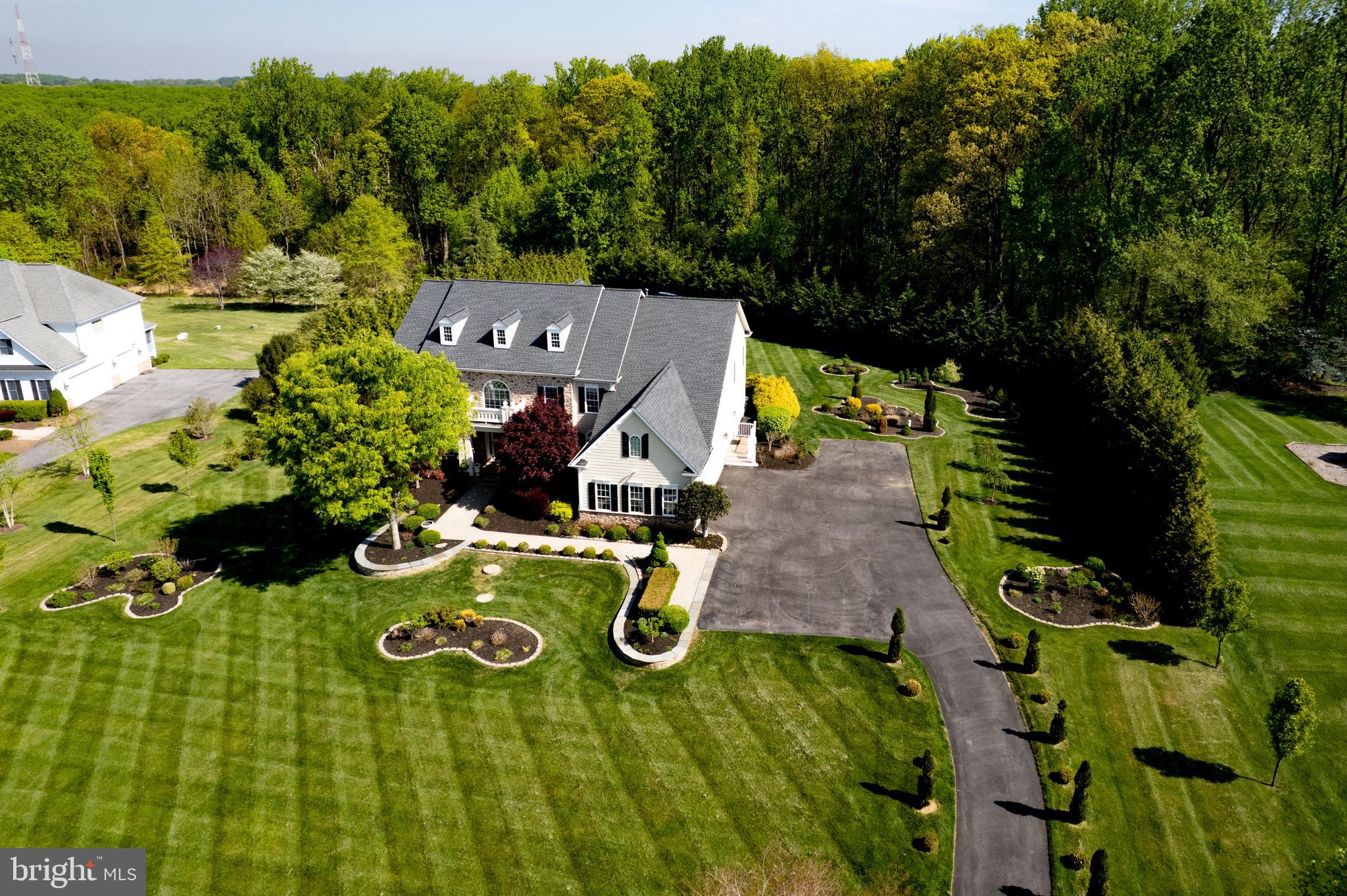 BRIAR KNOLL - Residential