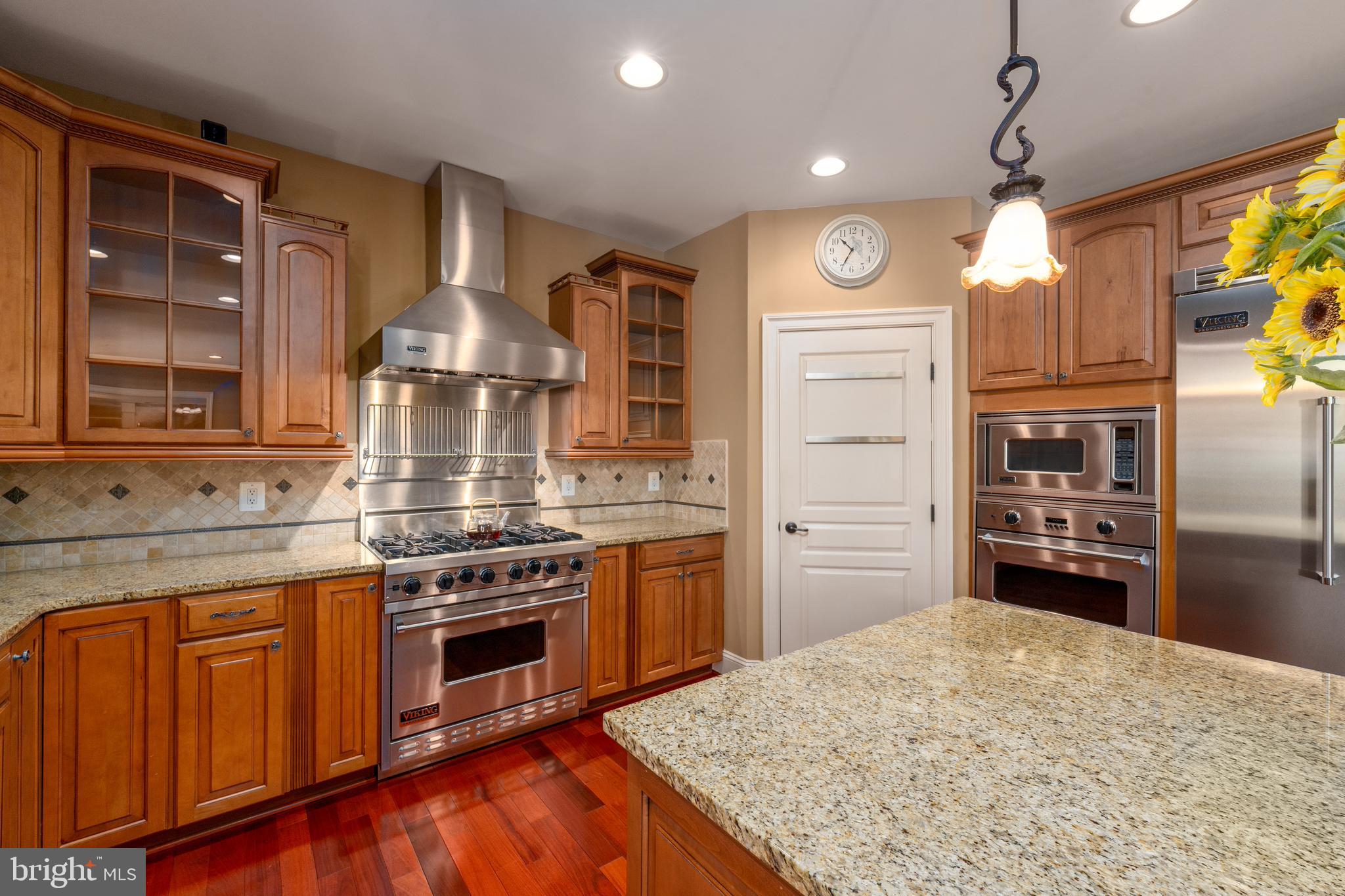 BRIAR KNOLL - Residential