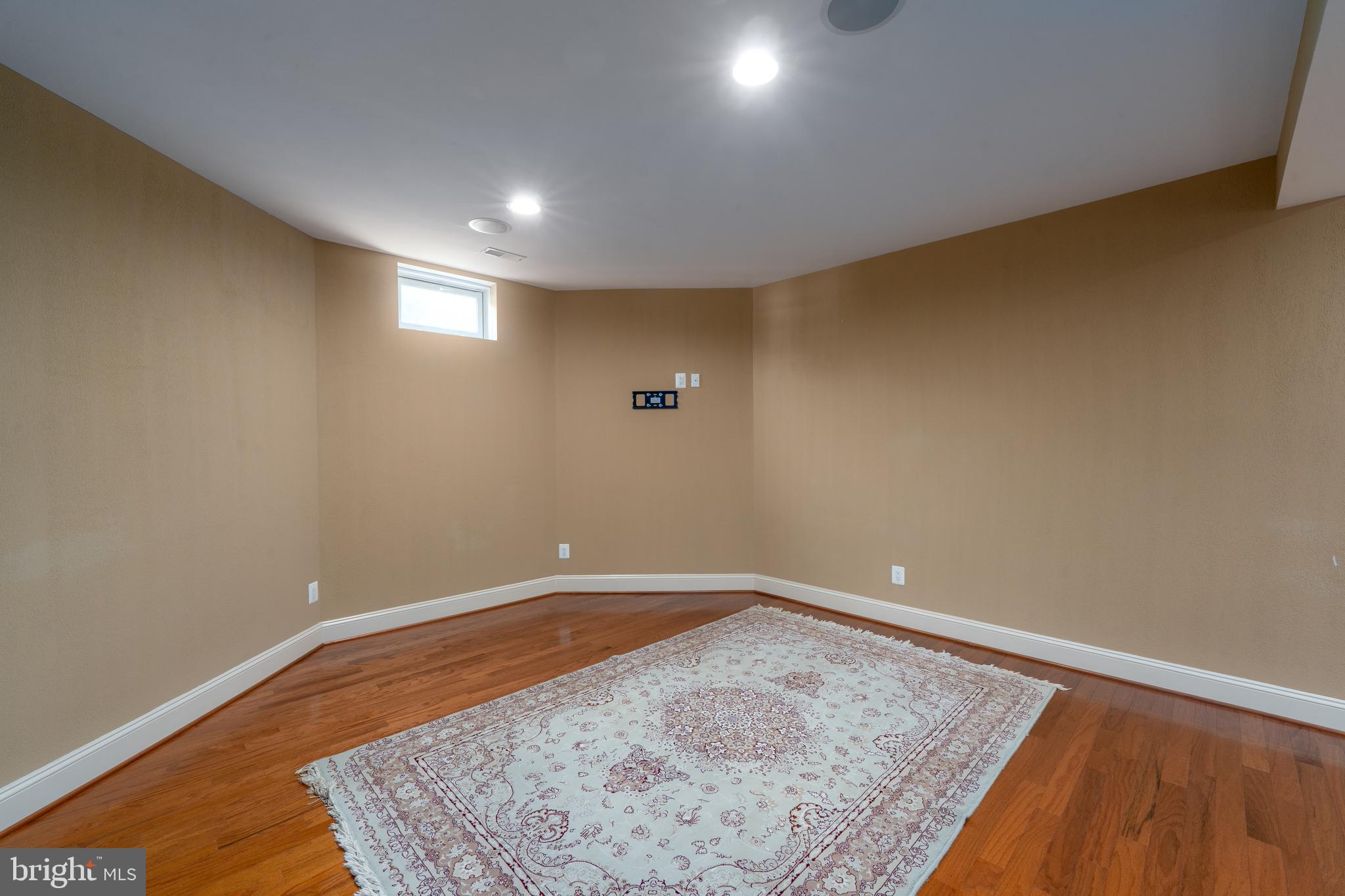 BRIAR KNOLL - Residential