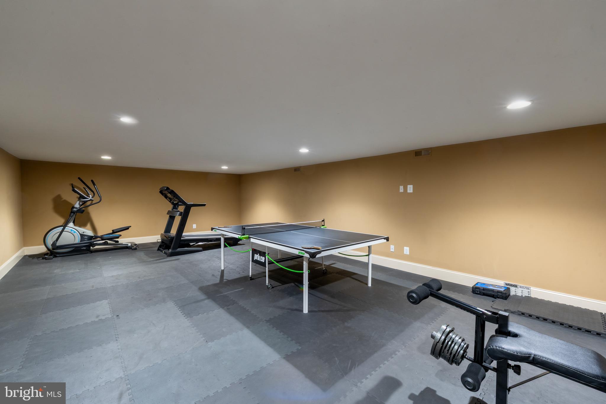 BRIAR KNOLL - Residential