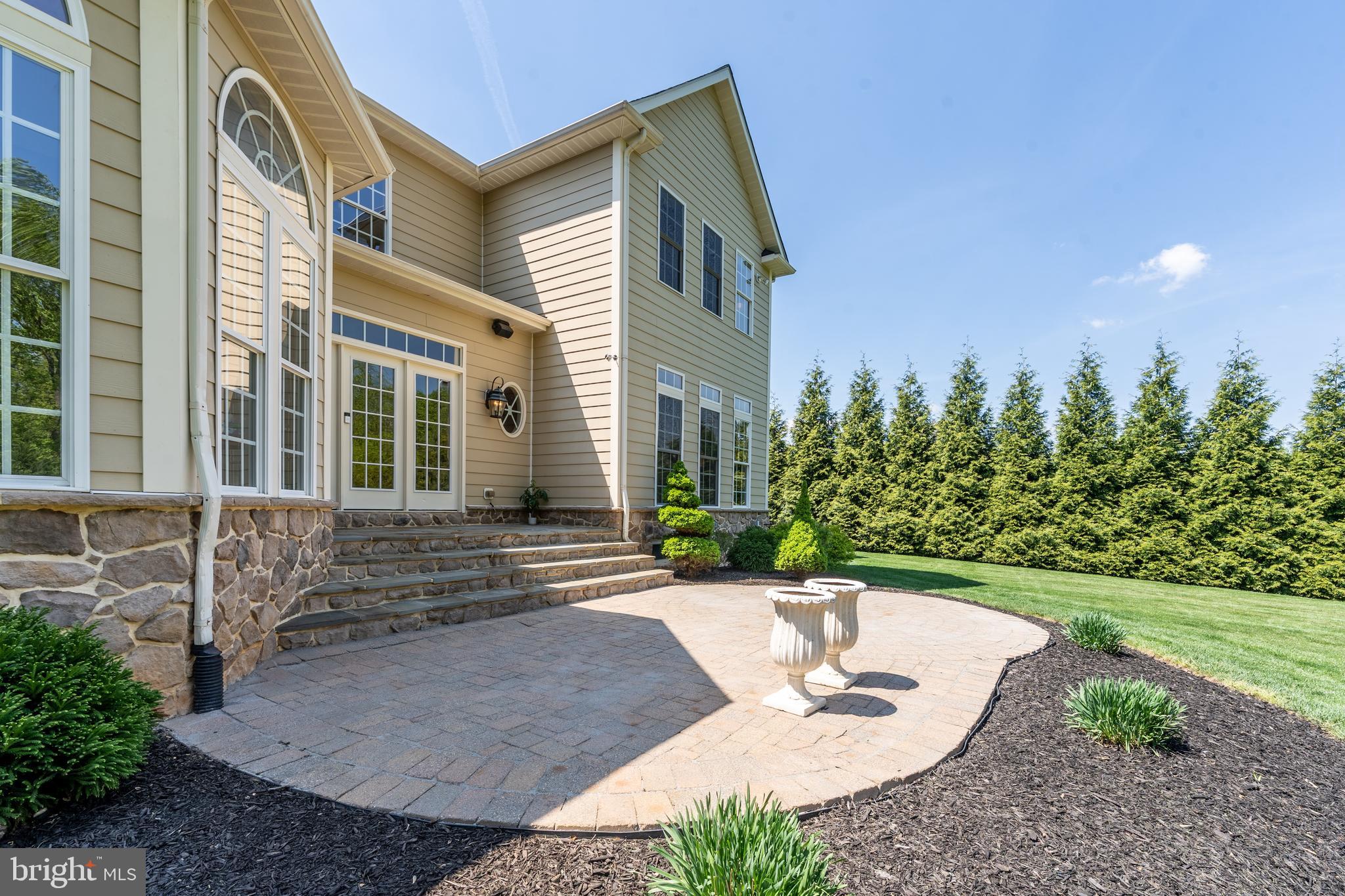 BRIAR KNOLL - Residential