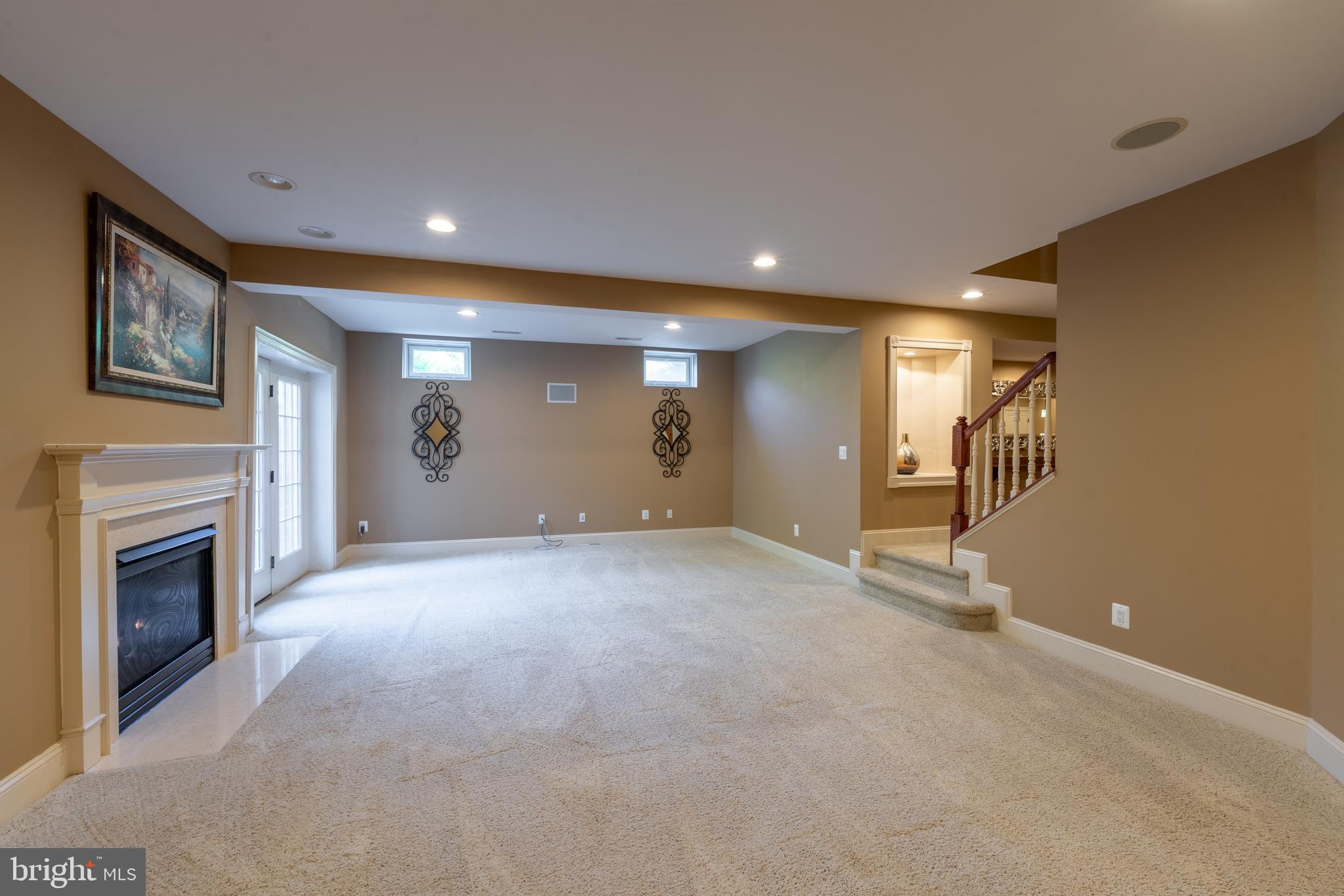 BRIAR KNOLL - Residential