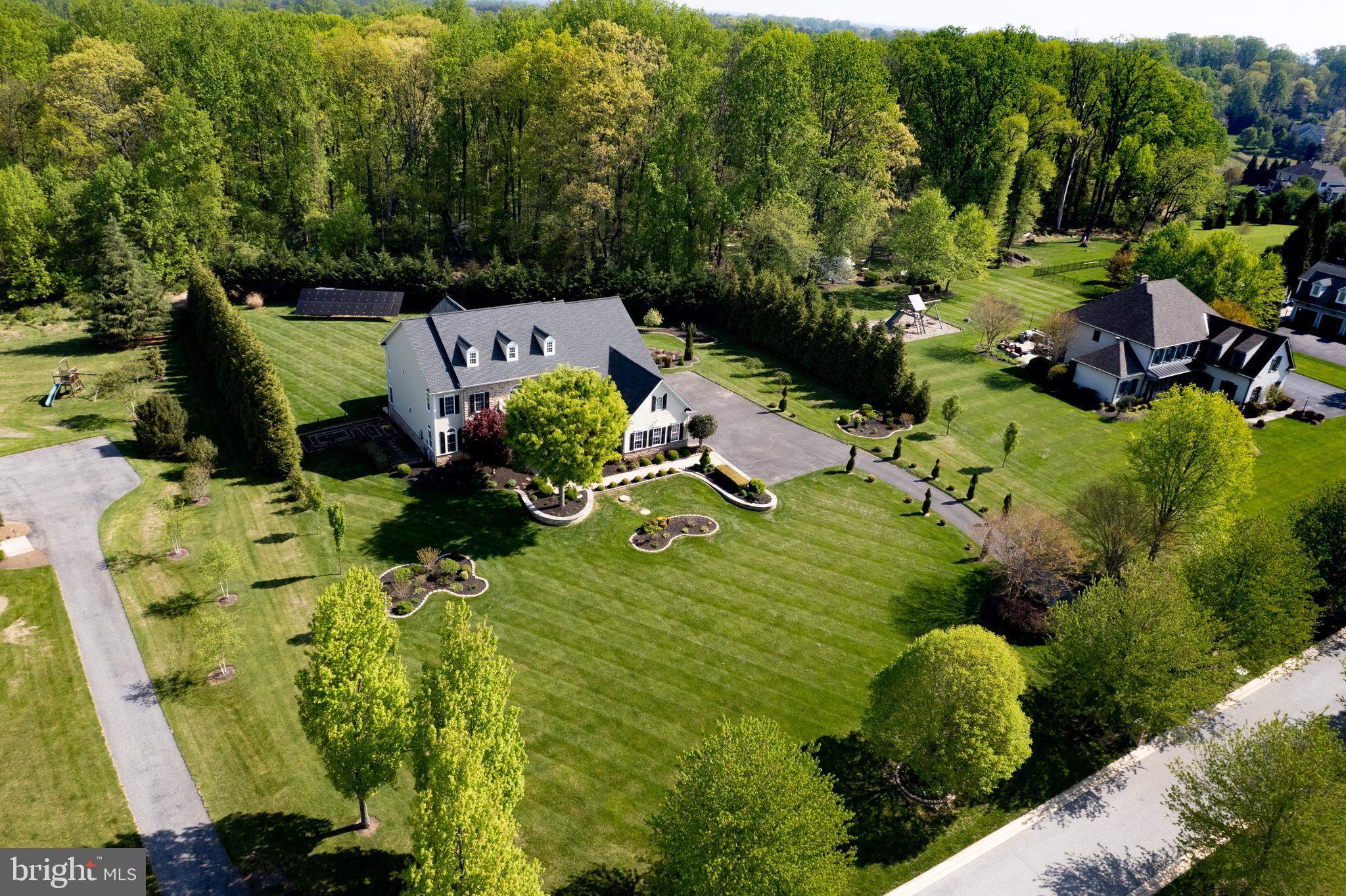 BRIAR KNOLL - Residential