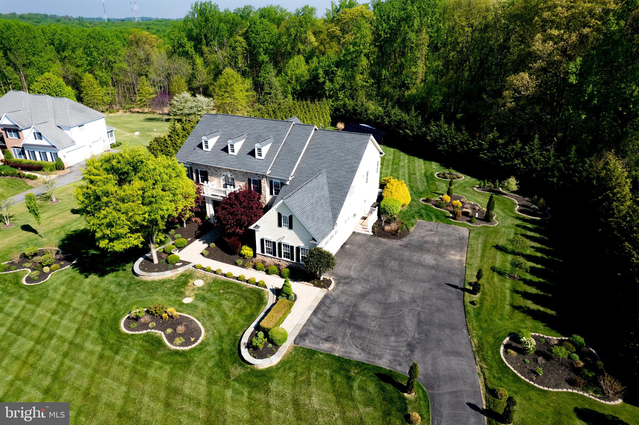 BRIAR KNOLL - Residential