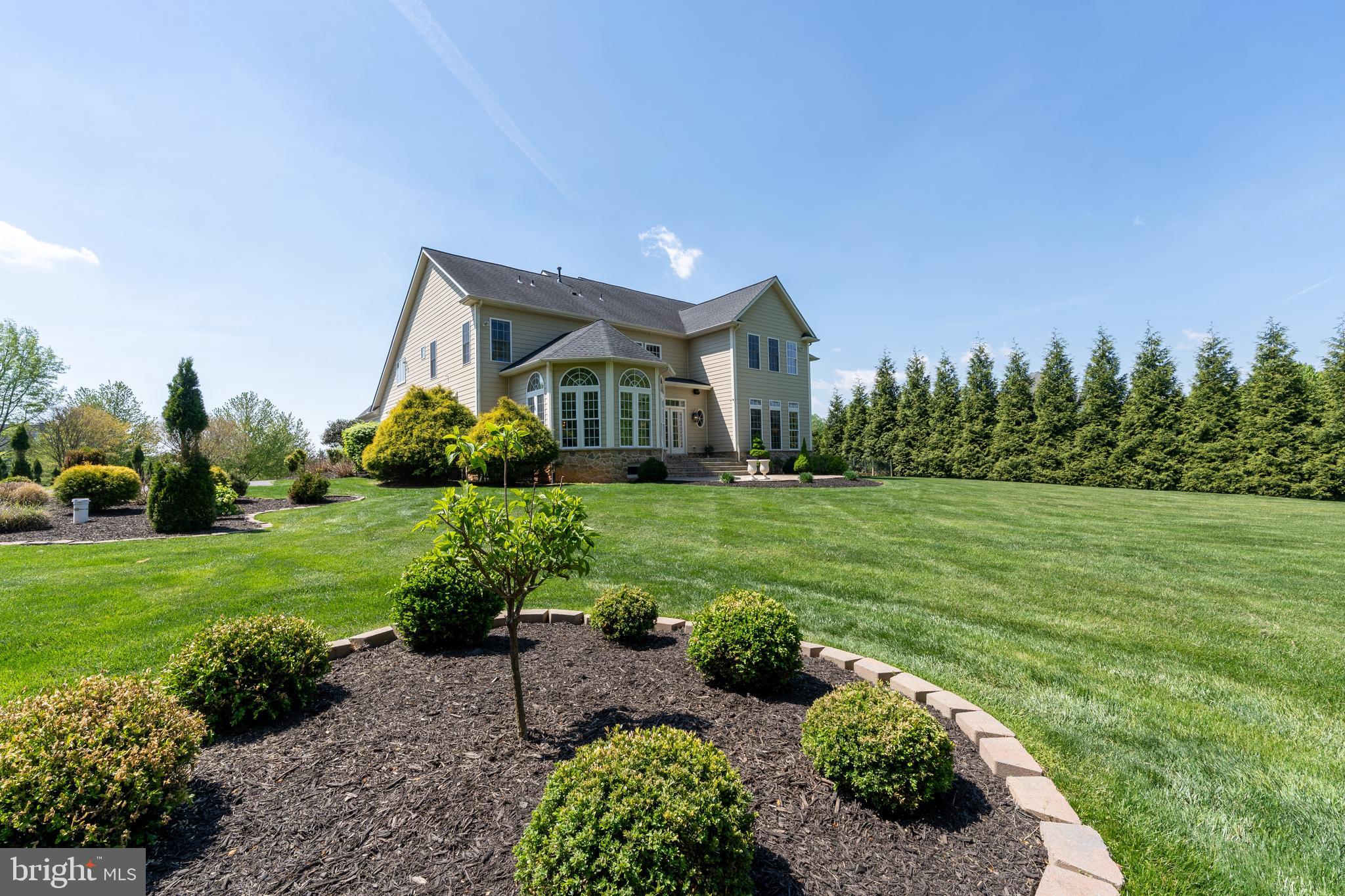 BRIAR KNOLL - Residential