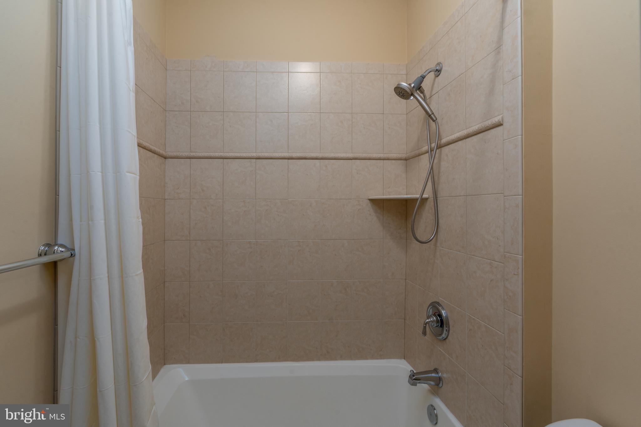 BRIAR KNOLL - Residential