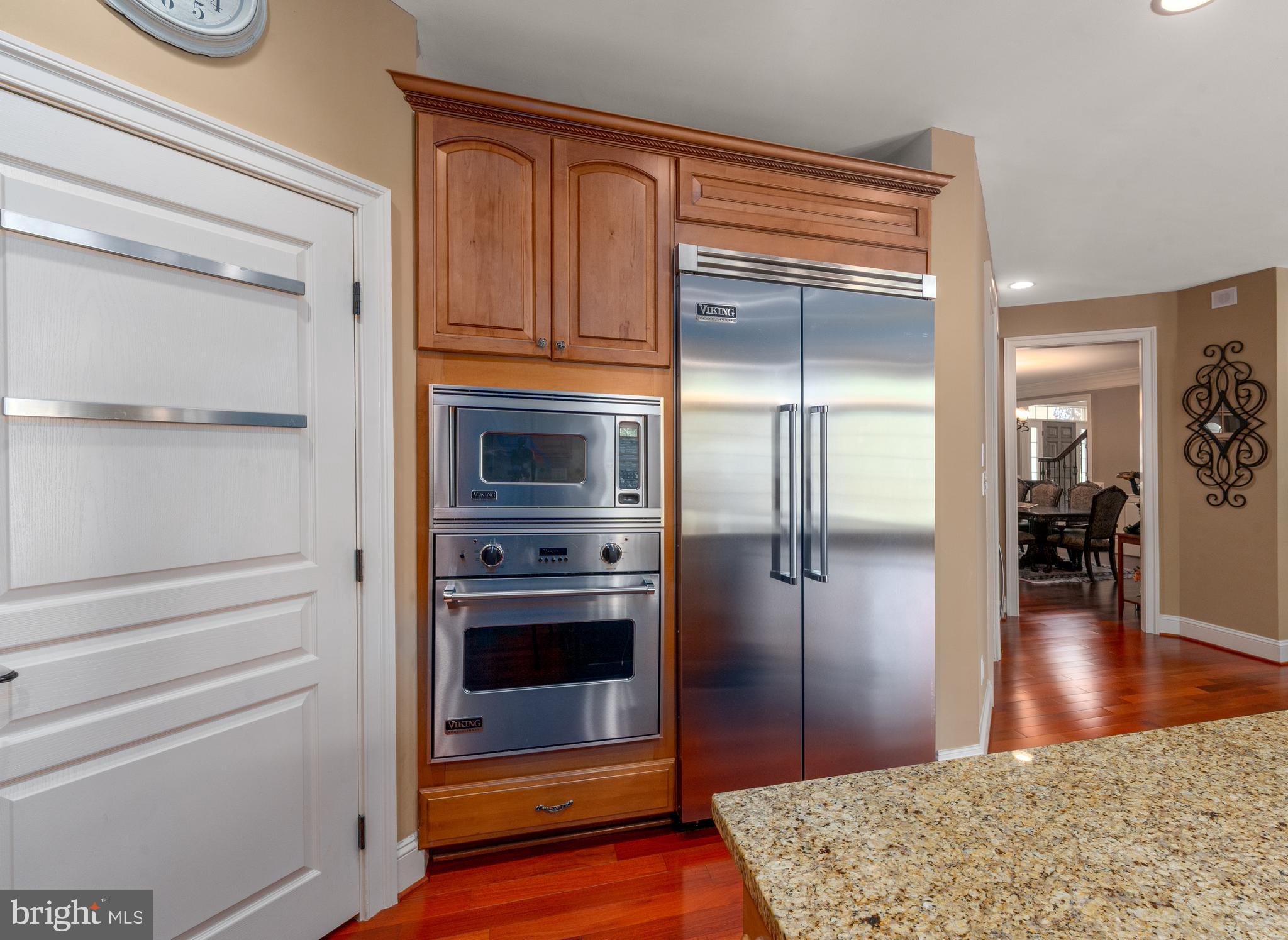 BRIAR KNOLL - Residential