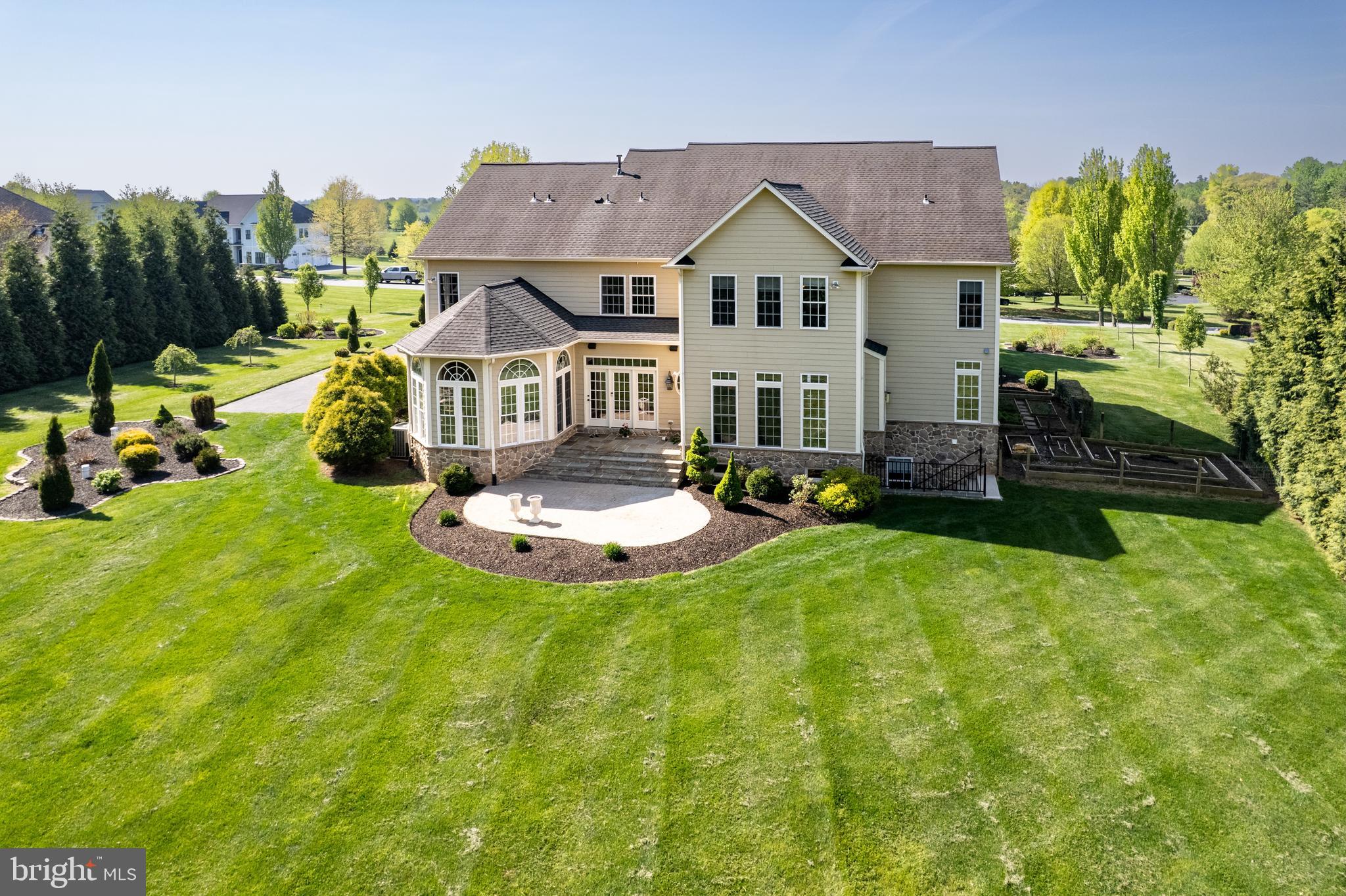 BRIAR KNOLL - Residential