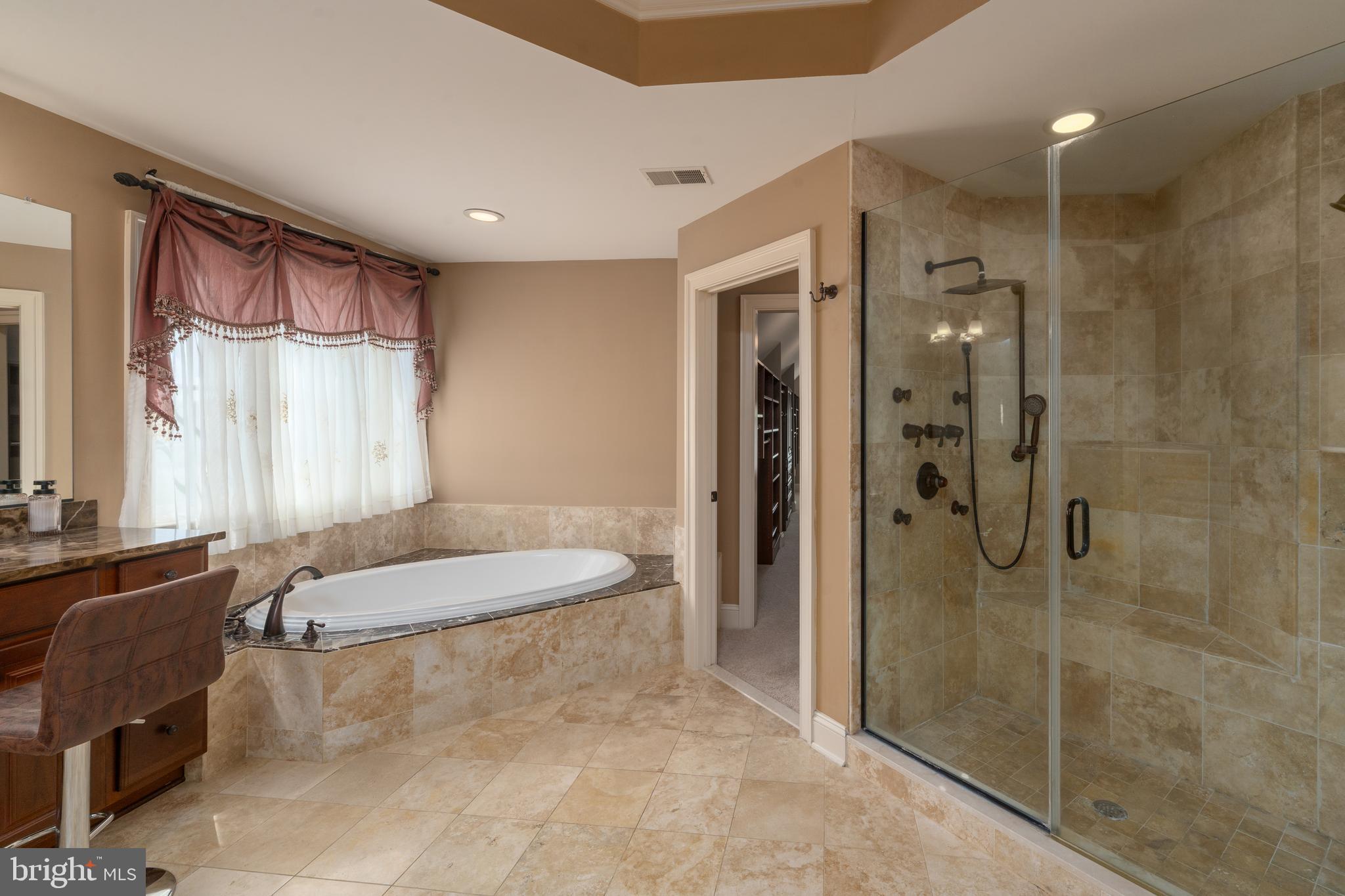 BRIAR KNOLL - Residential