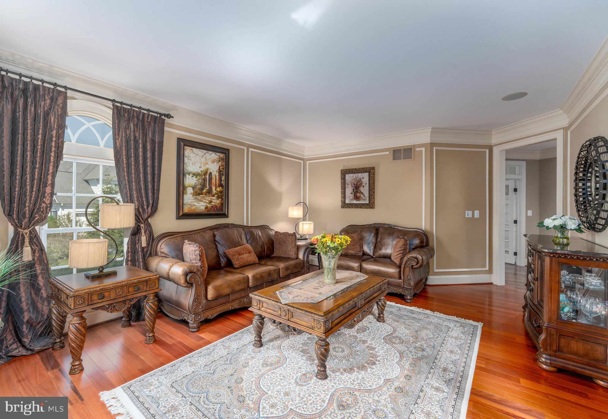 BRIAR KNOLL - Residential