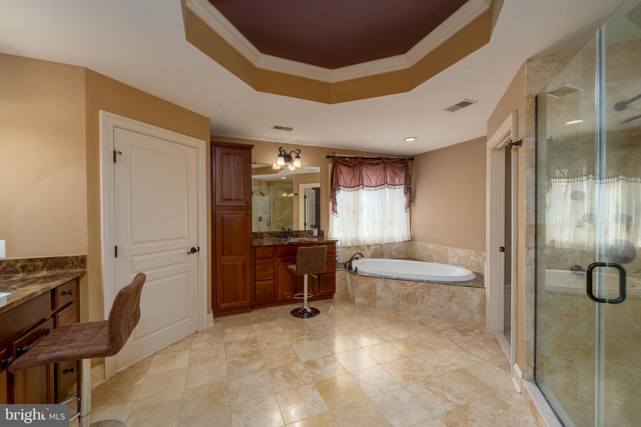 BRIAR KNOLL - Residential