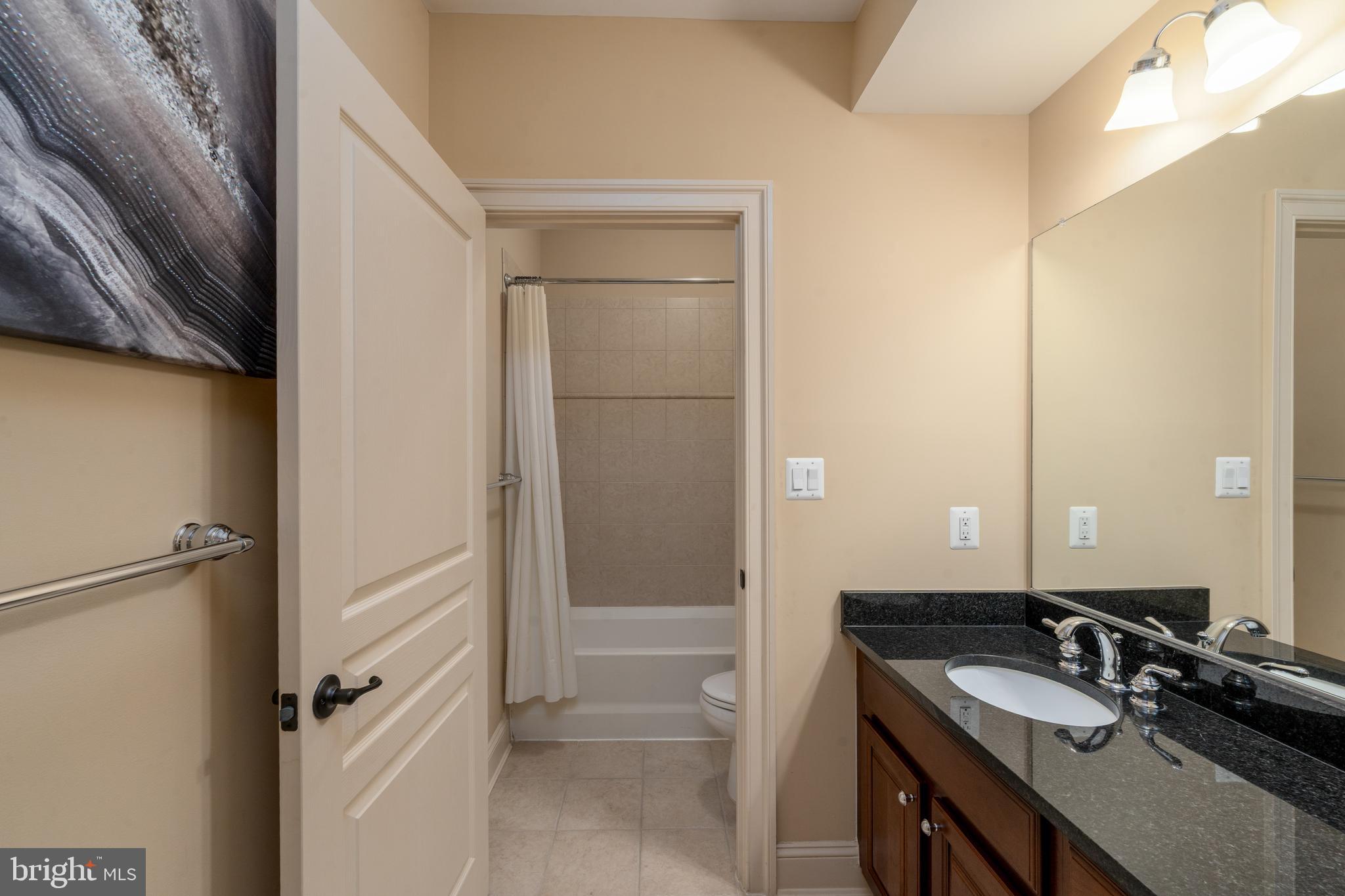 BRIAR KNOLL - Residential