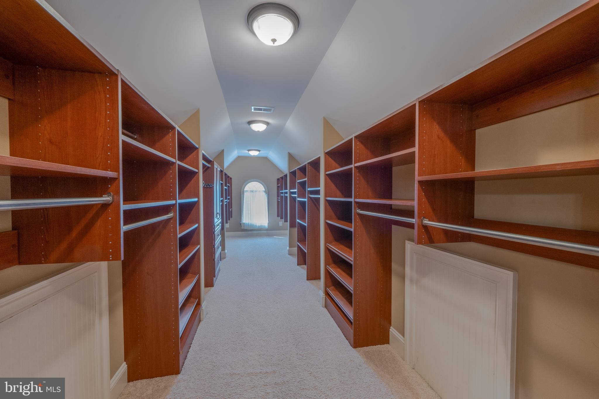 BRIAR KNOLL - Residential