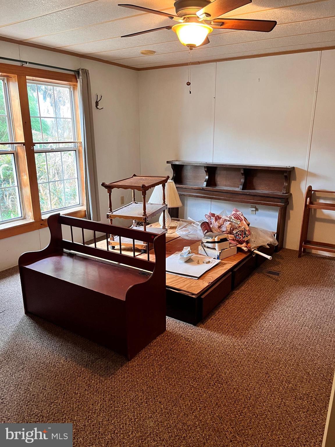 CRESTWOOD ESTATES MHP - Residential