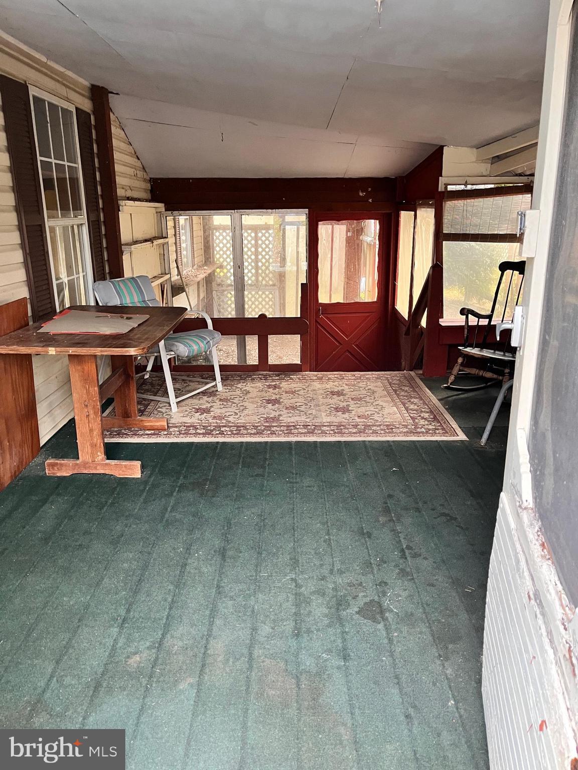 CRESTWOOD ESTATES MHP - Residential