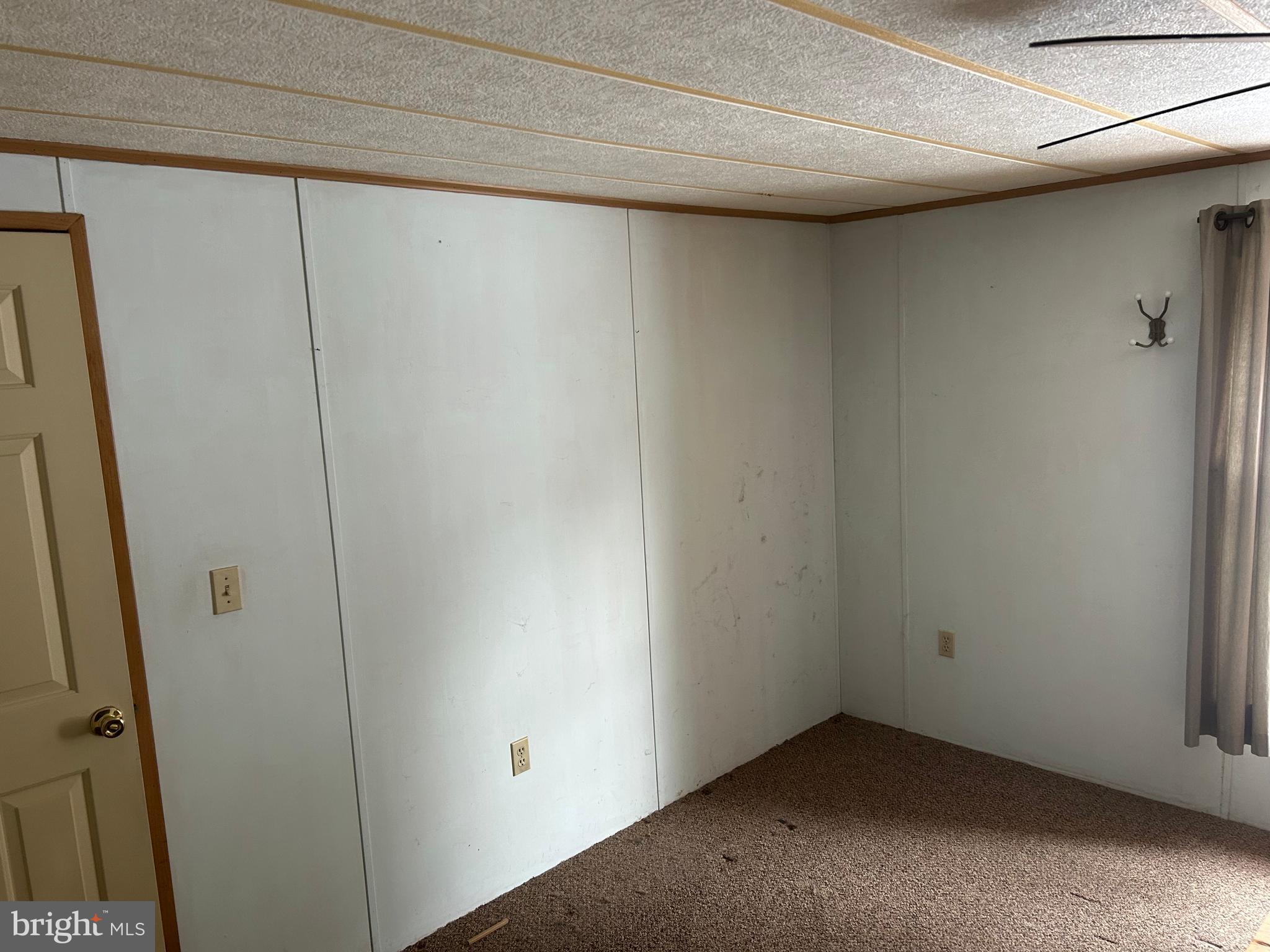 CRESTWOOD ESTATES MHP - Residential