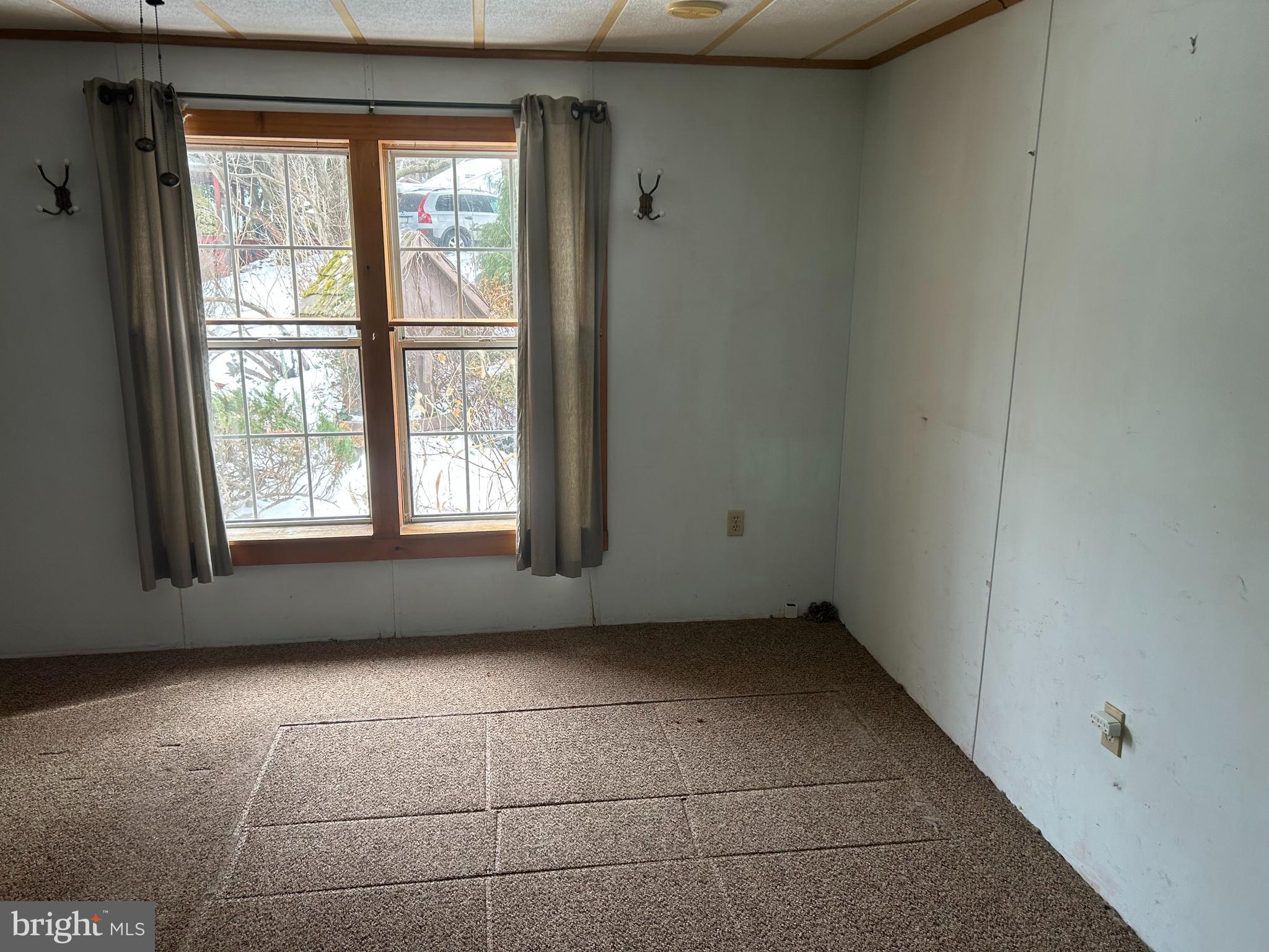 CRESTWOOD ESTATES MHP - Residential