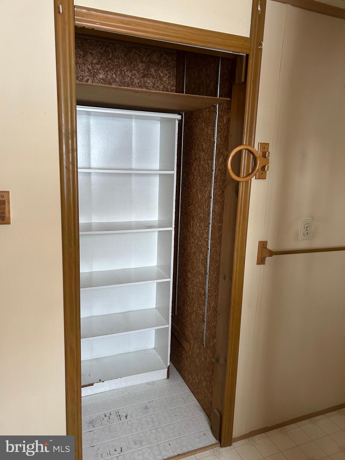 CRESTWOOD ESTATES MHP - Residential