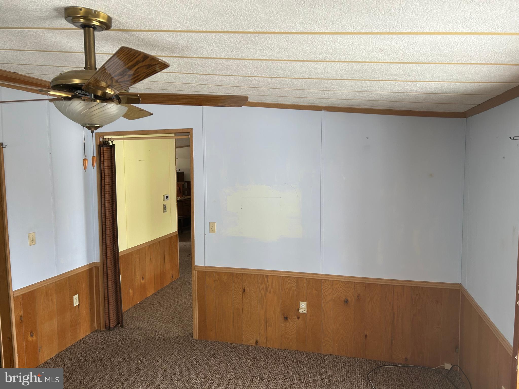 CRESTWOOD ESTATES MHP - Residential