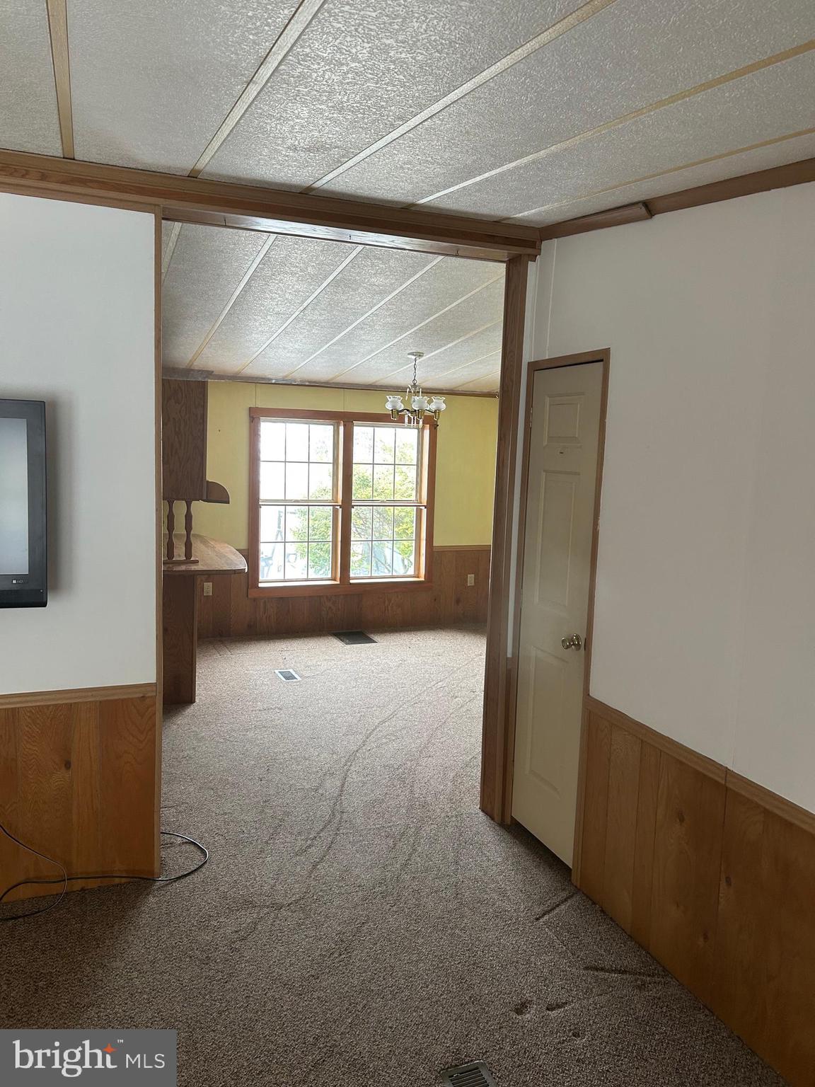 CRESTWOOD ESTATES MHP - Residential