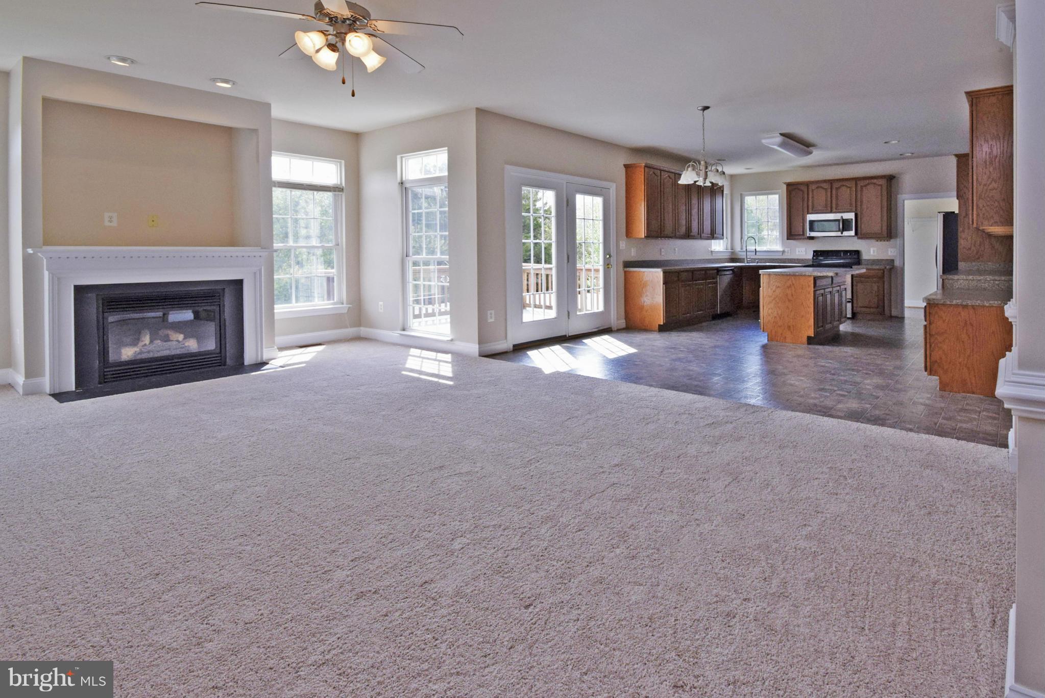 HOLLAND MEADOWS - Residential