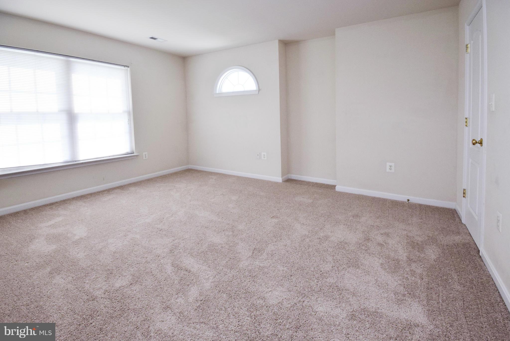 HOLLAND MEADOWS - Residential