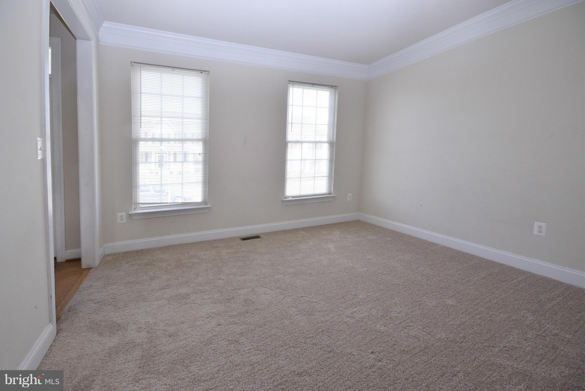 HOLLAND MEADOWS - Residential