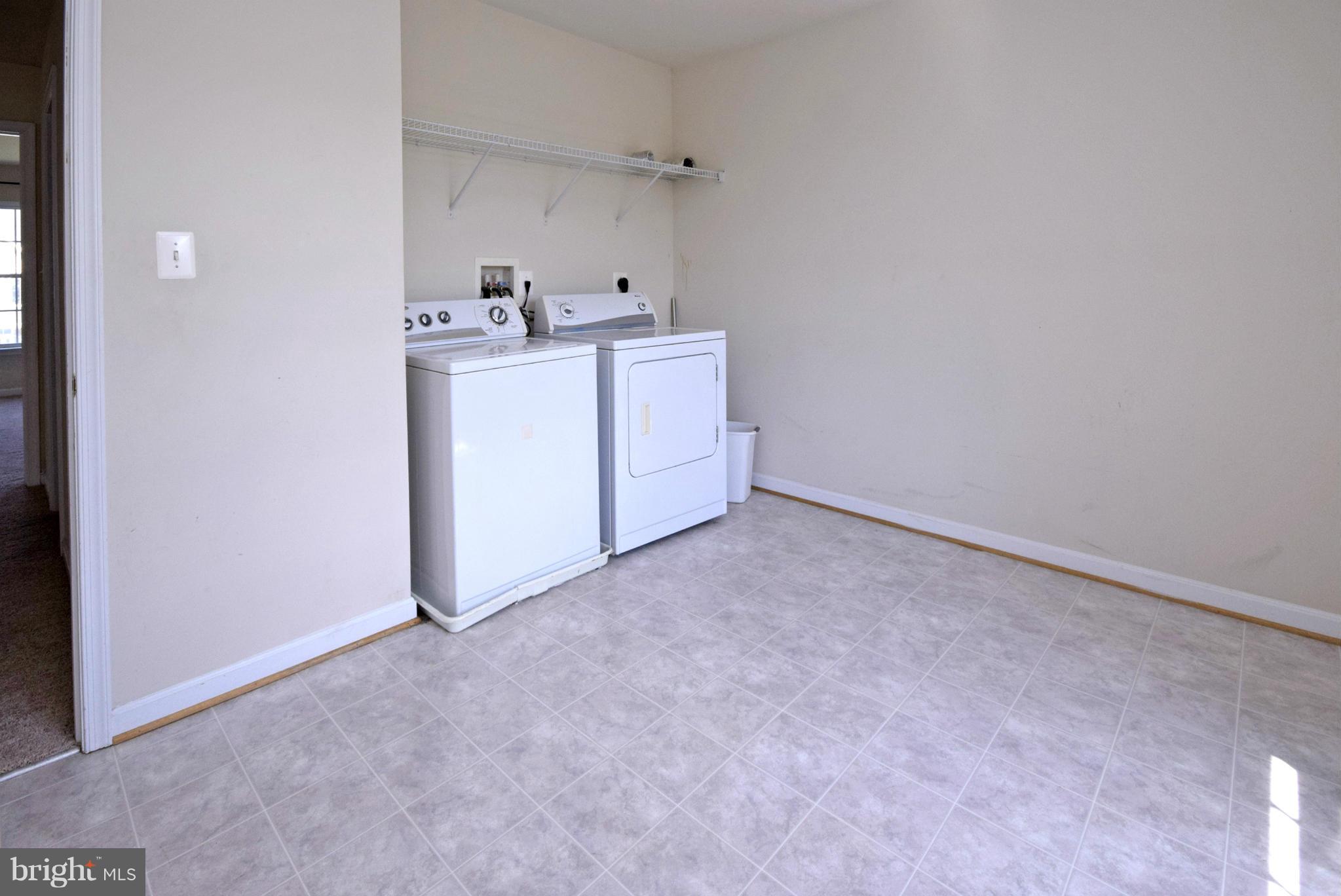 HOLLAND MEADOWS - Residential