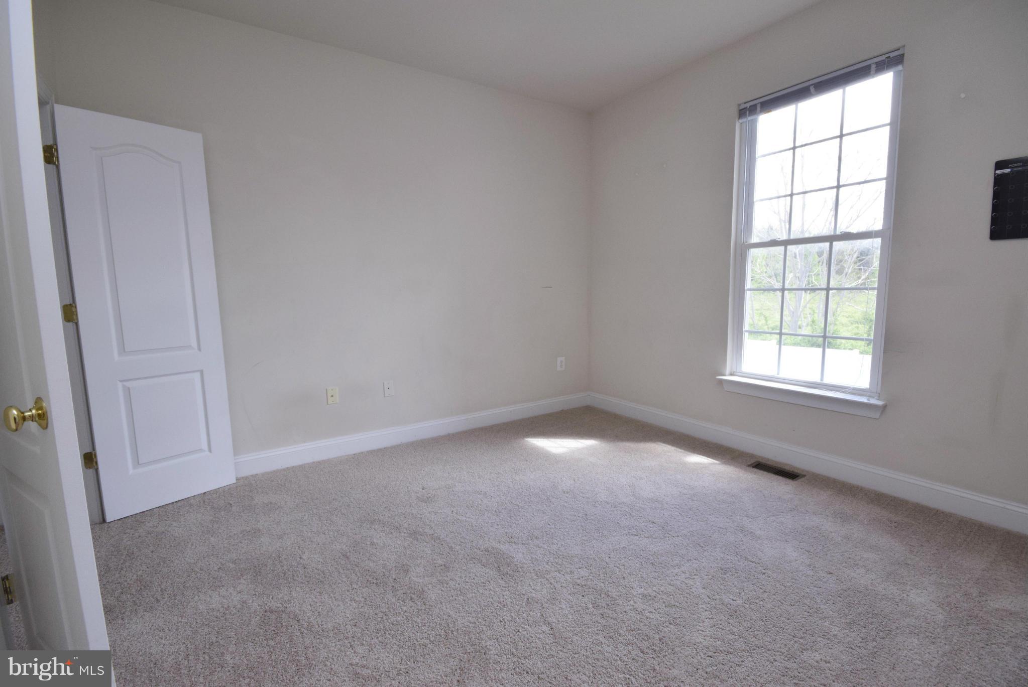 HOLLAND MEADOWS - Residential