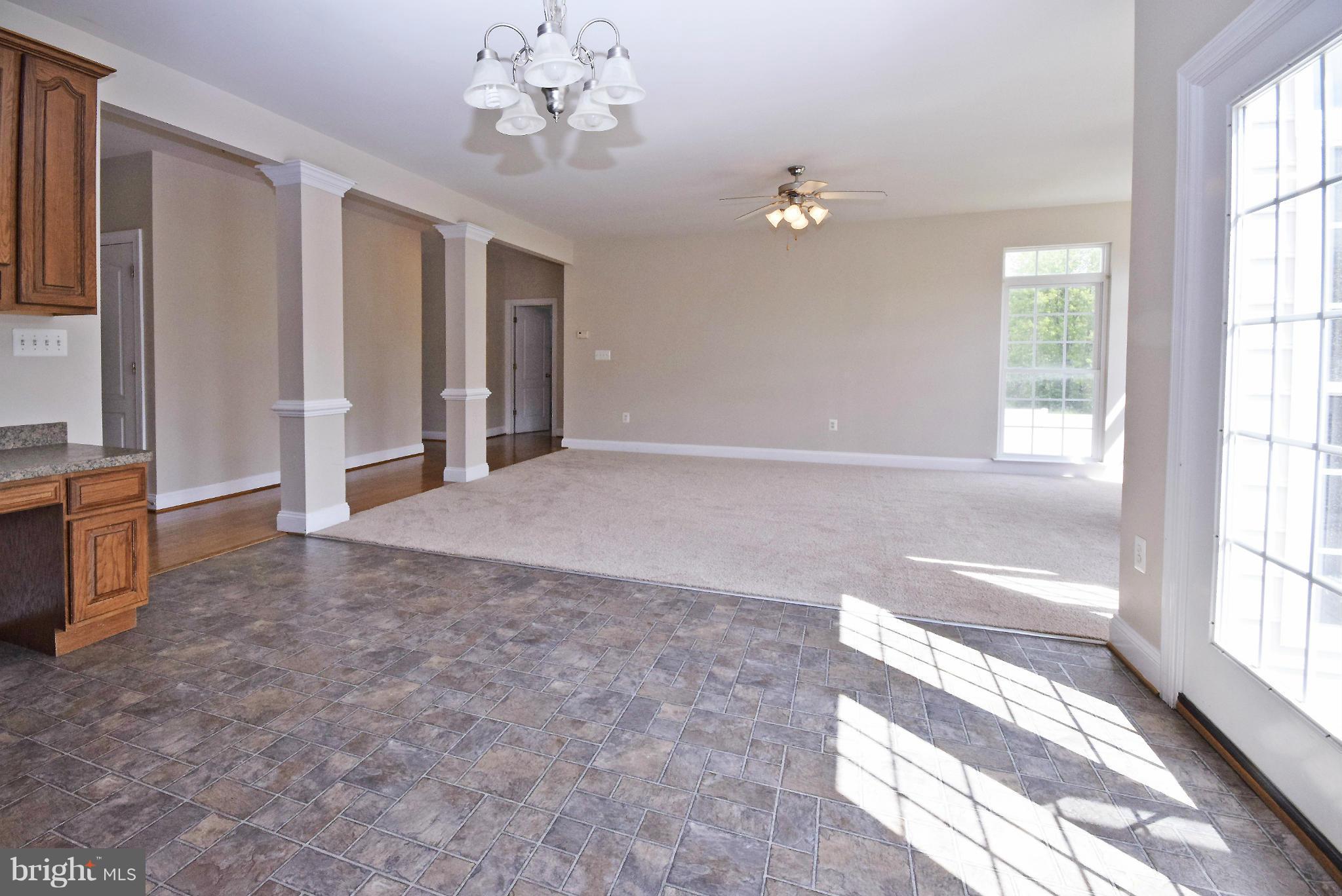 HOLLAND MEADOWS - Residential