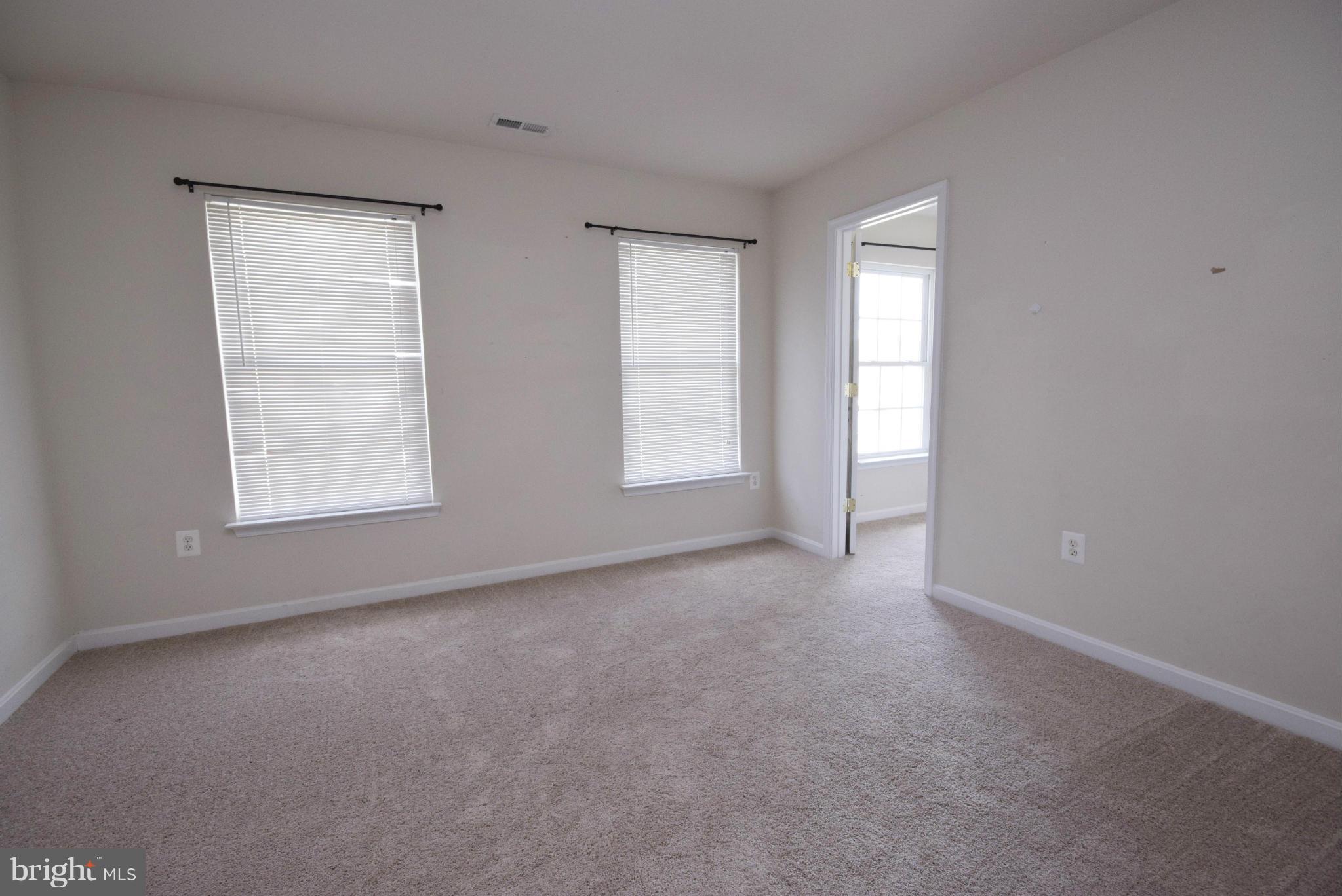 HOLLAND MEADOWS - Residential