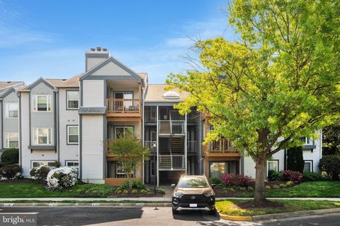 Photo of 6901 Victoria Drive #A, ALEXANDRIA, VA 22310 (MLS # VAFX2306274)