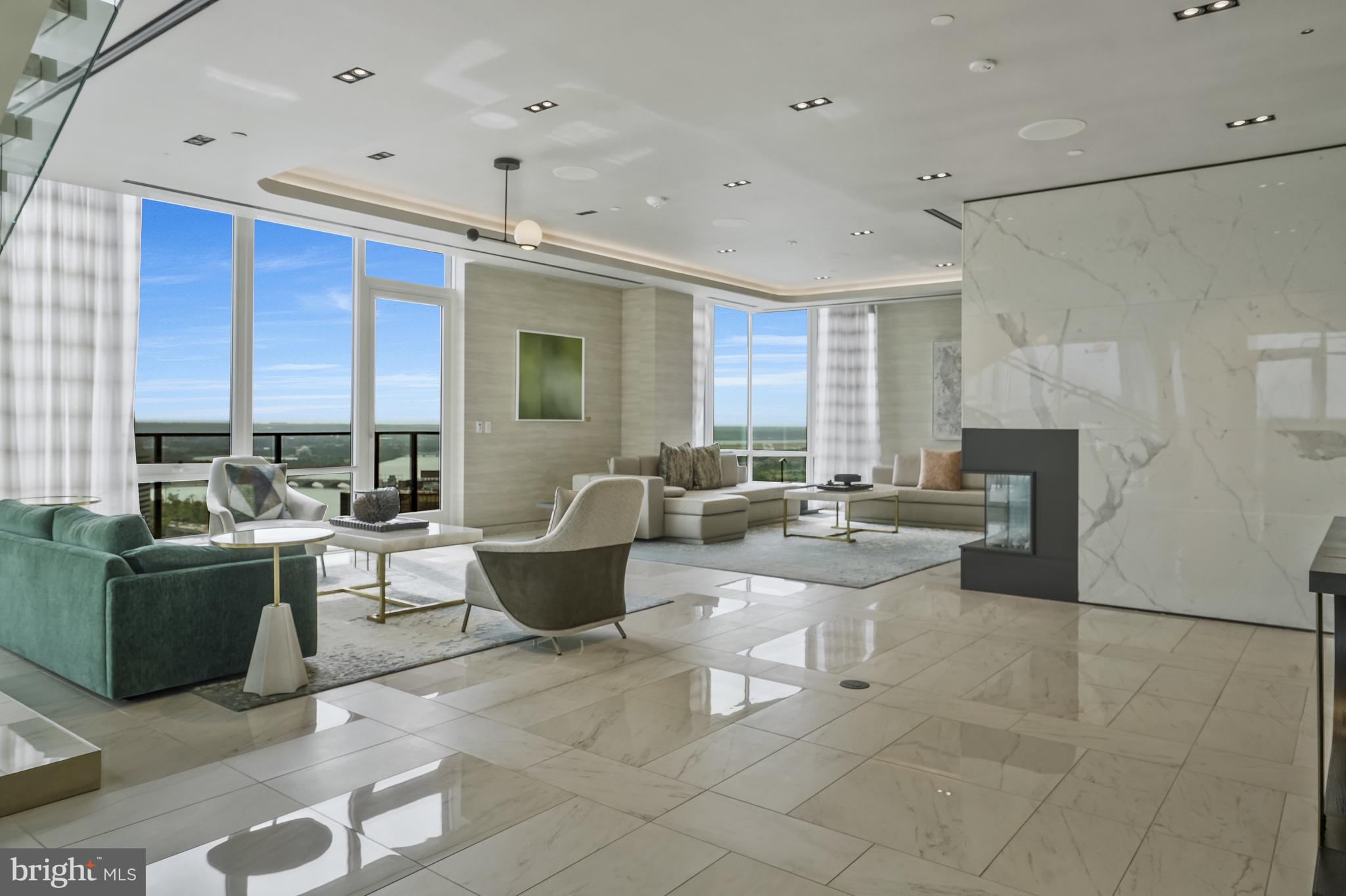 ROSSLYN - Residential