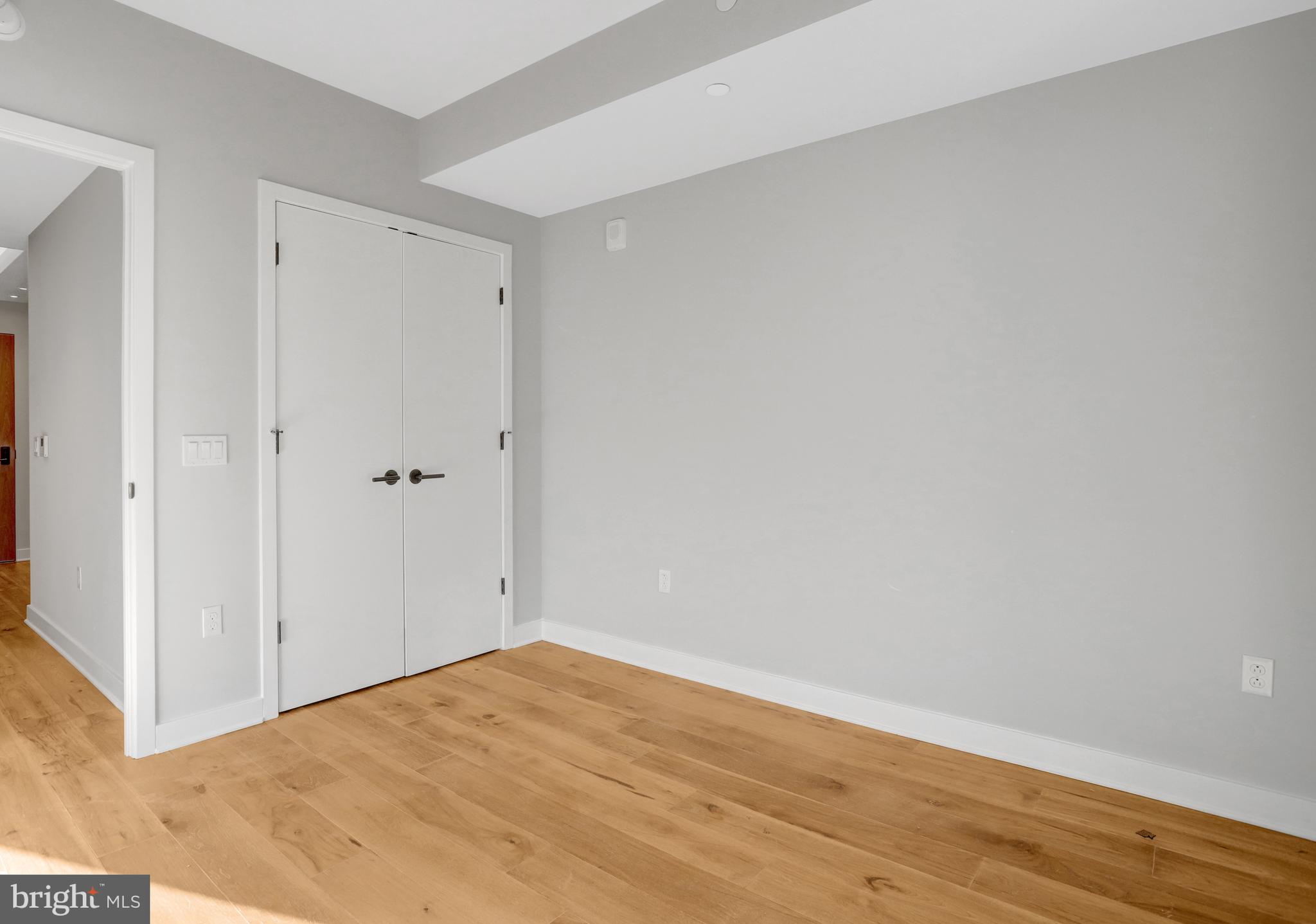 ROSSLYN - Residential