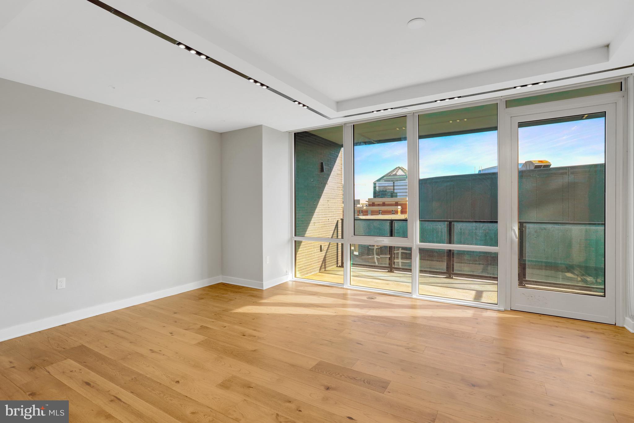 ROSSLYN - Residential