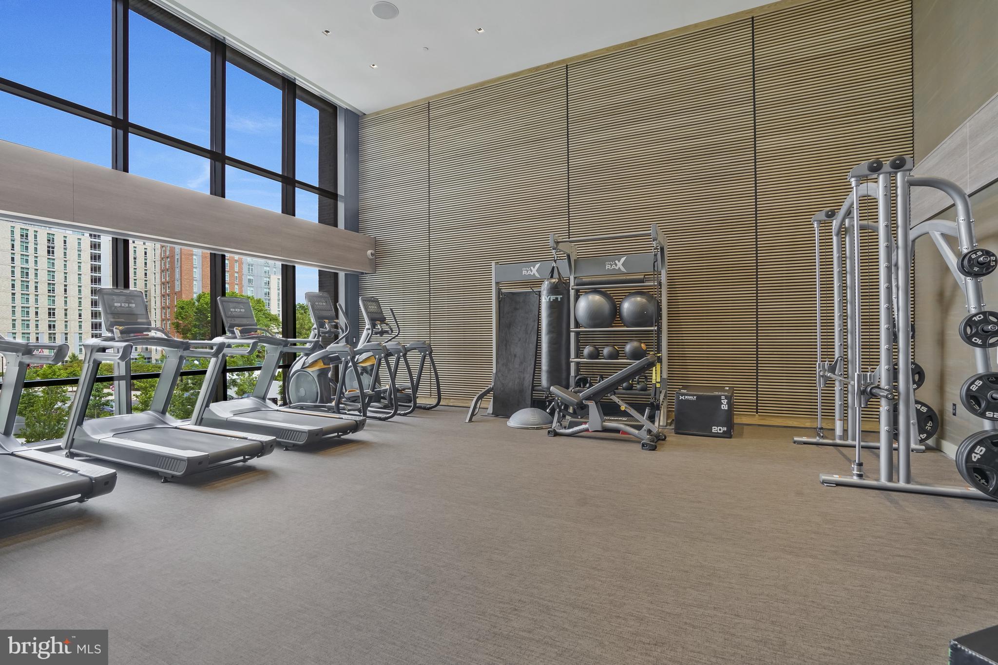 ROSSLYN - Residential