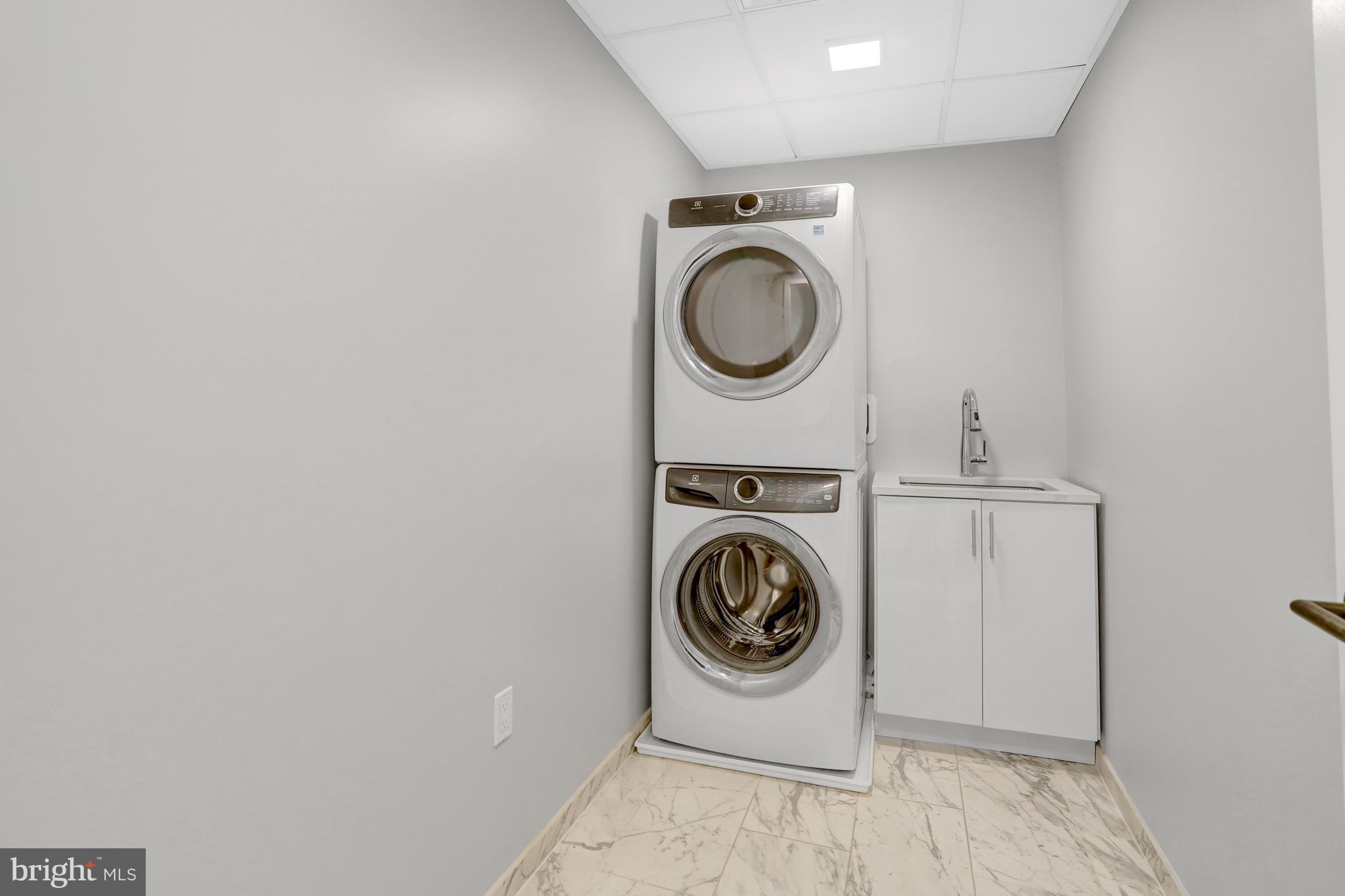 ROSSLYN - Residential