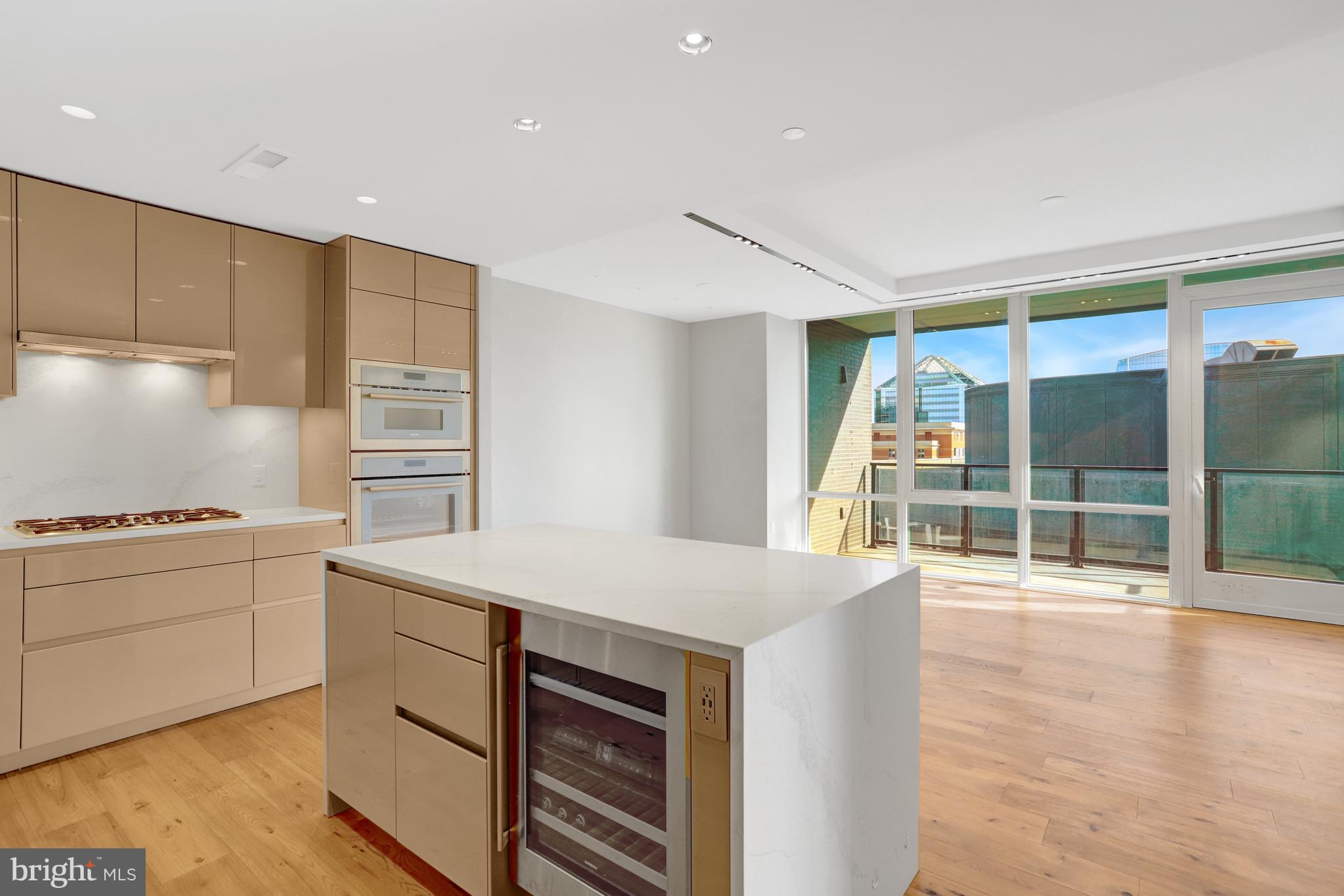 ROSSLYN - Residential