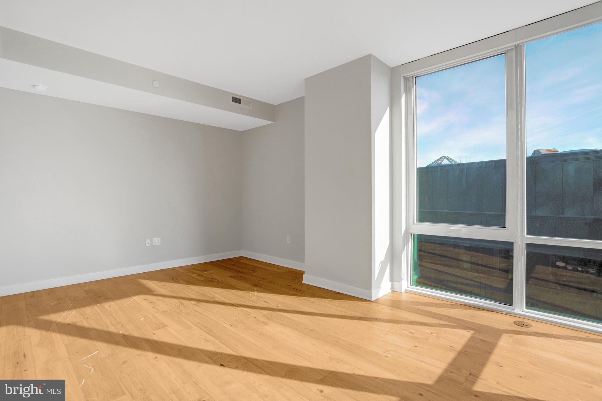 ROSSLYN - Residential