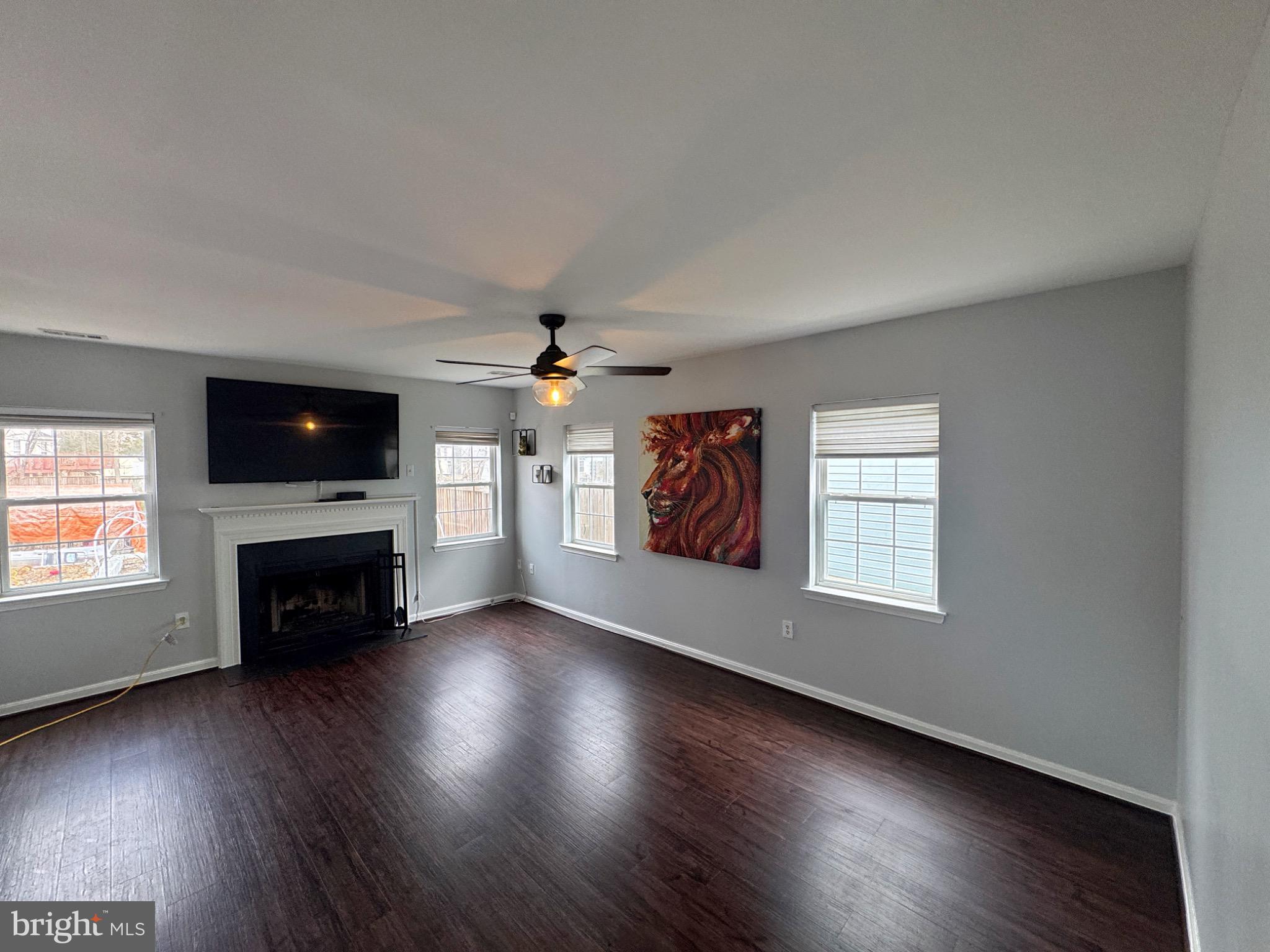 HAMPSHIRE - Residential