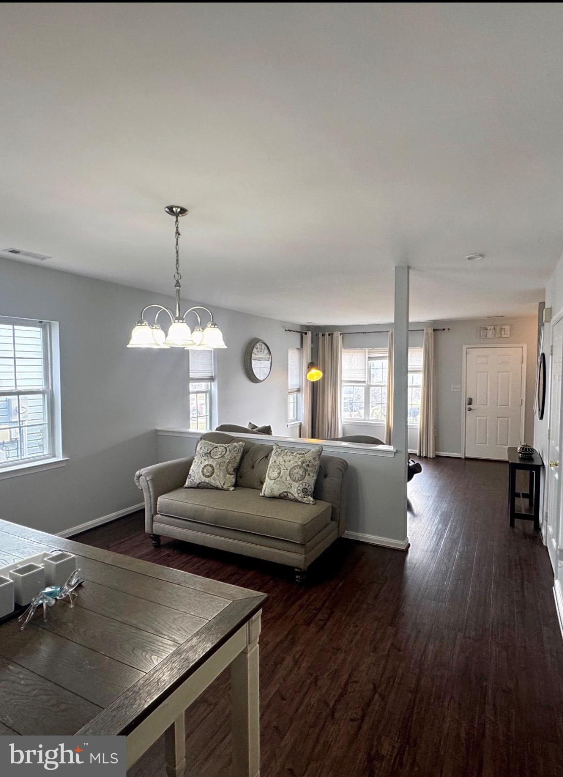 HAMPSHIRE - Residential