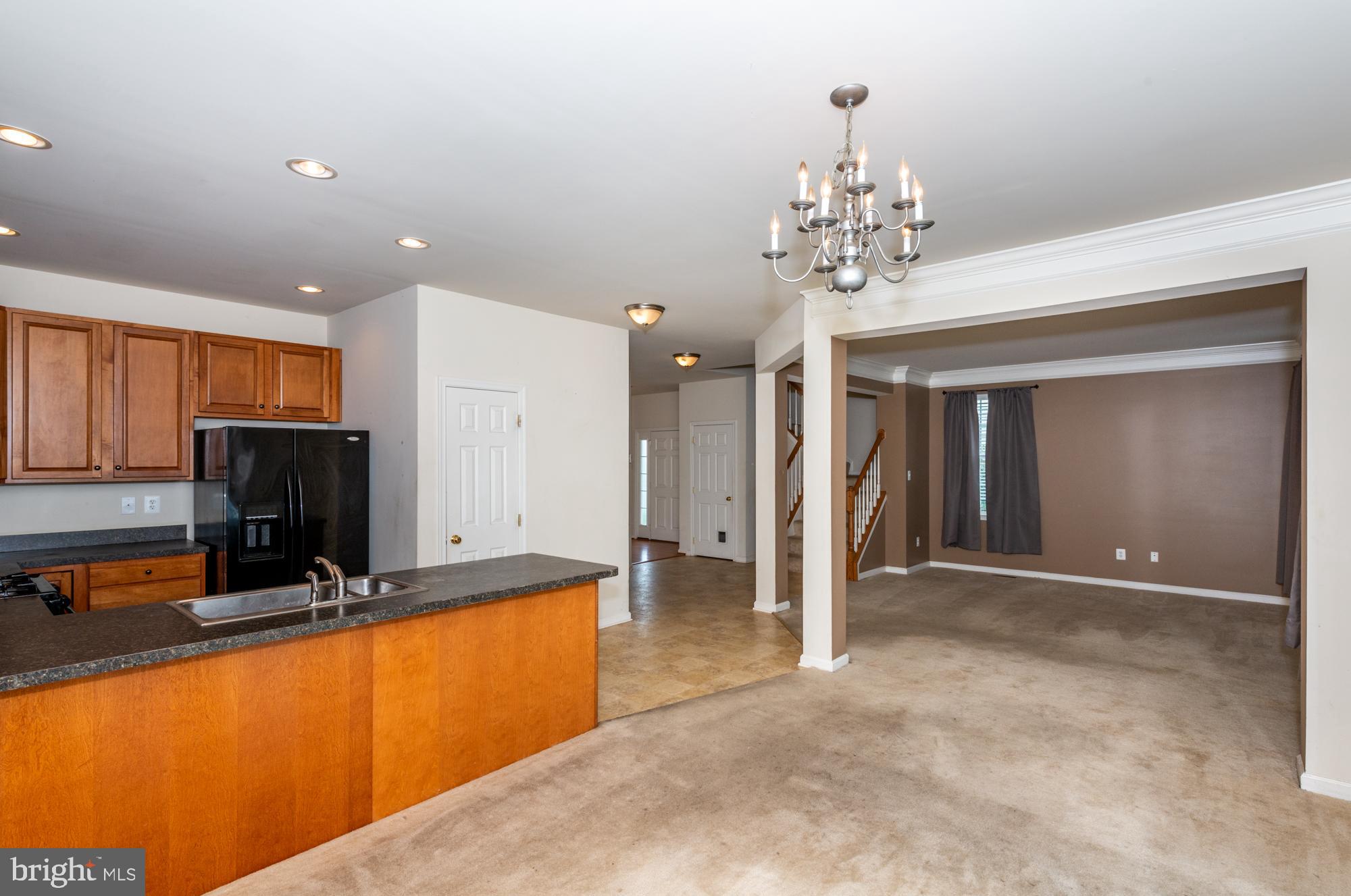 BROWNSTONE MANOR - Residential