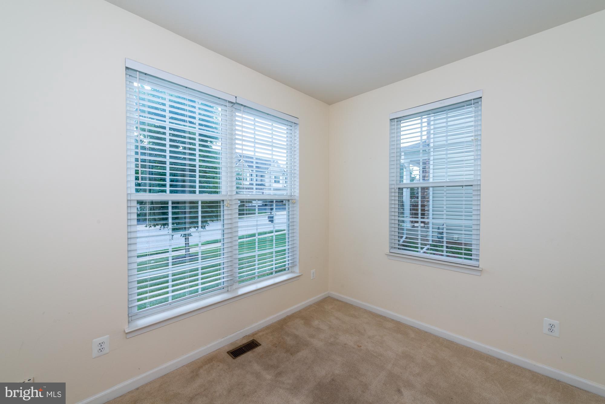 BROWNSTONE MANOR - Residential